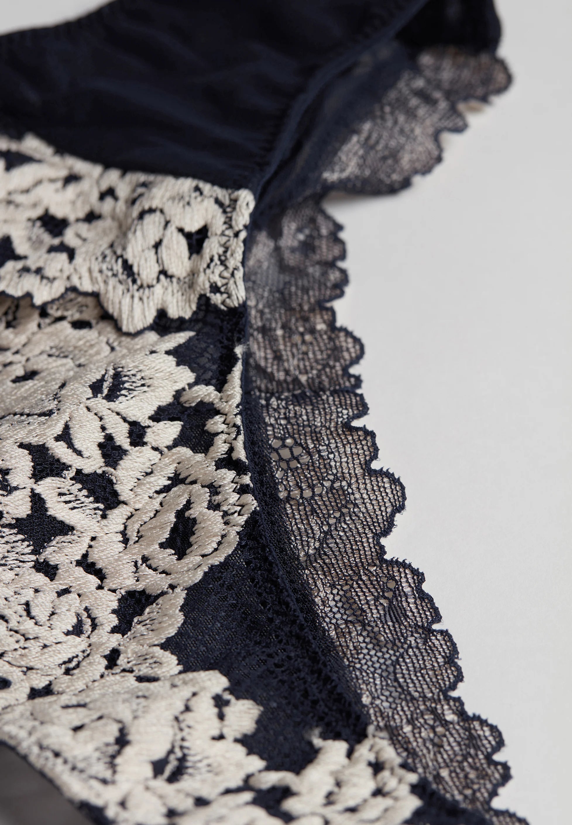 Intimissimi String Brésilien Pretty Flowers – Bleu