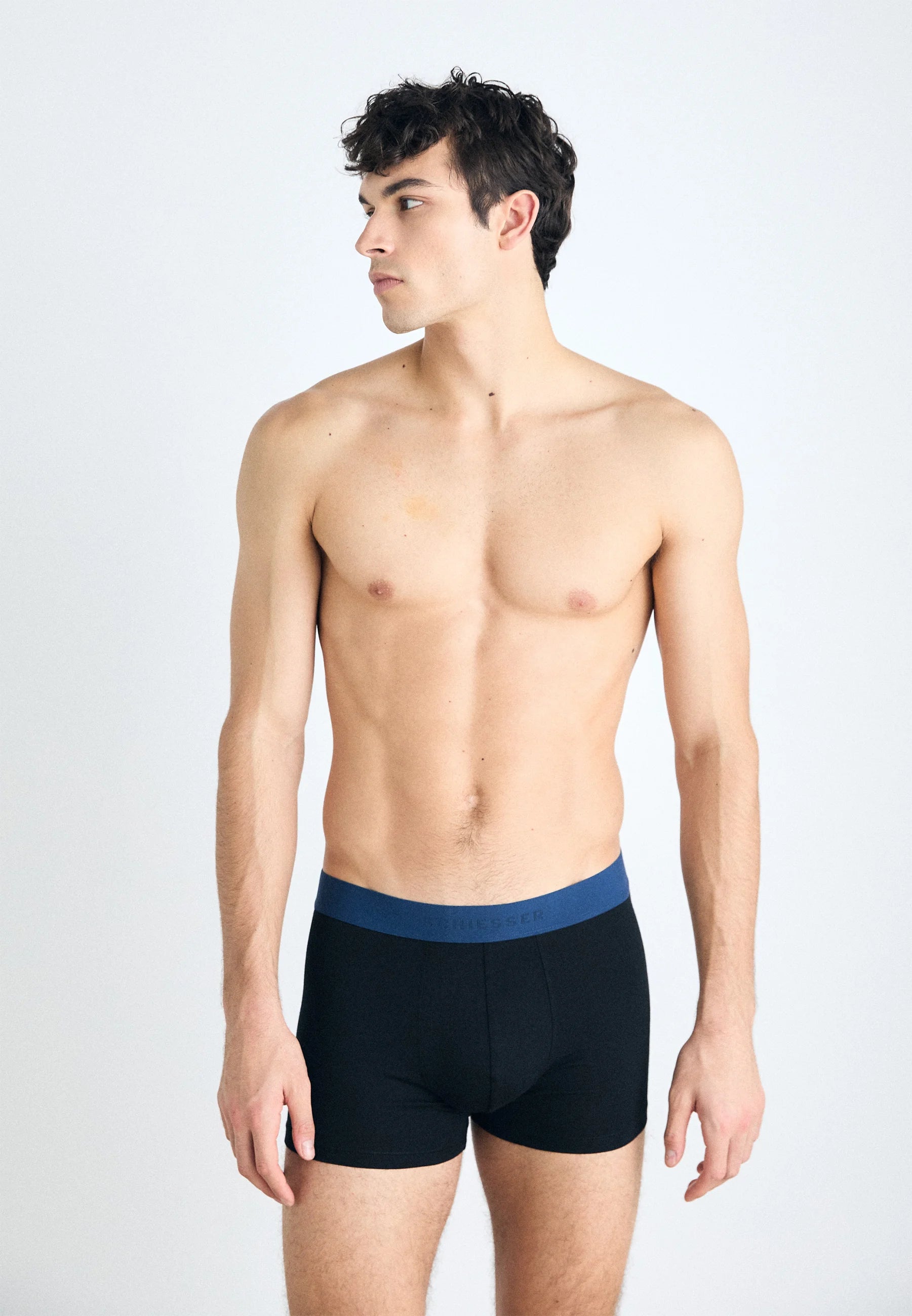 Schiesser Essential Cotton Trunks 3 Pack – tmavě zelená, modrá, černá