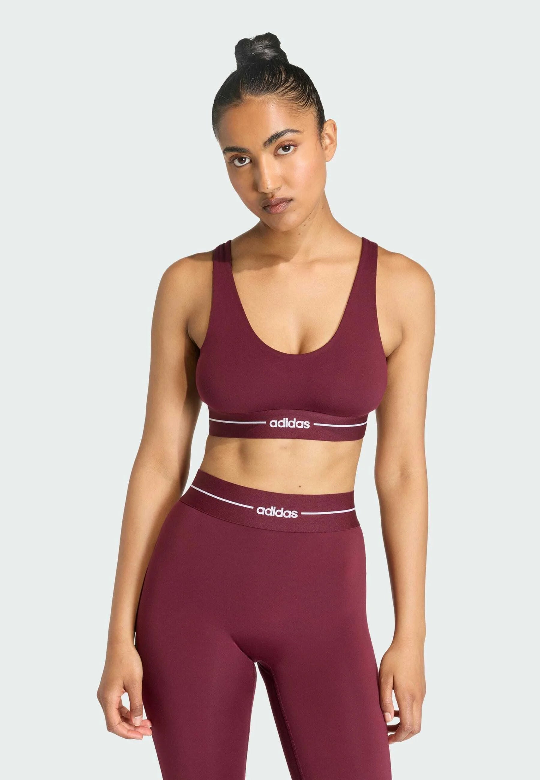 Biustonosz Adidas Performance Hyperglam ze średnim wsparciem – bordowy