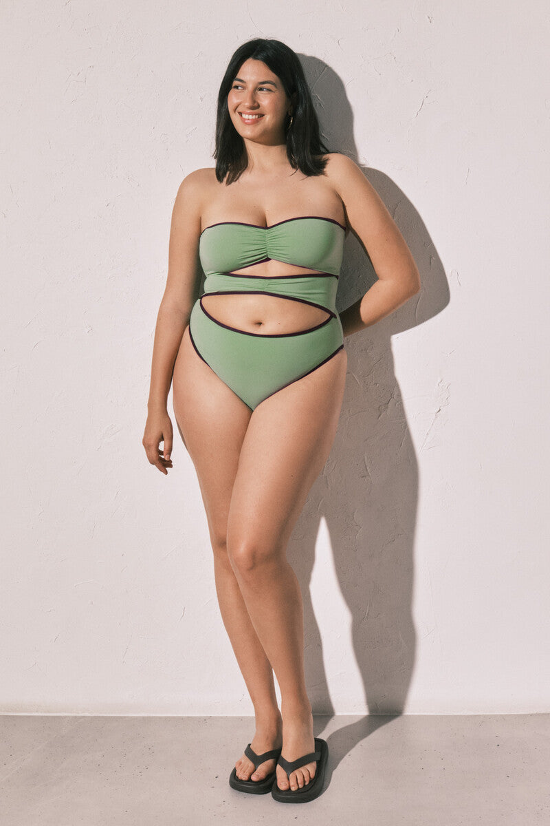 Women'secret x Maison Matcha Green Maillot de bain bandeau découpé sur le devant – Vert