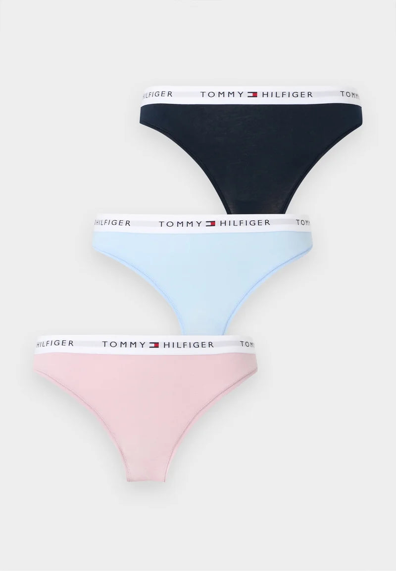 Zestaw 3 stringów Tommy Hilfiger – granatowy, przewiewna orchidea, słodki błękit