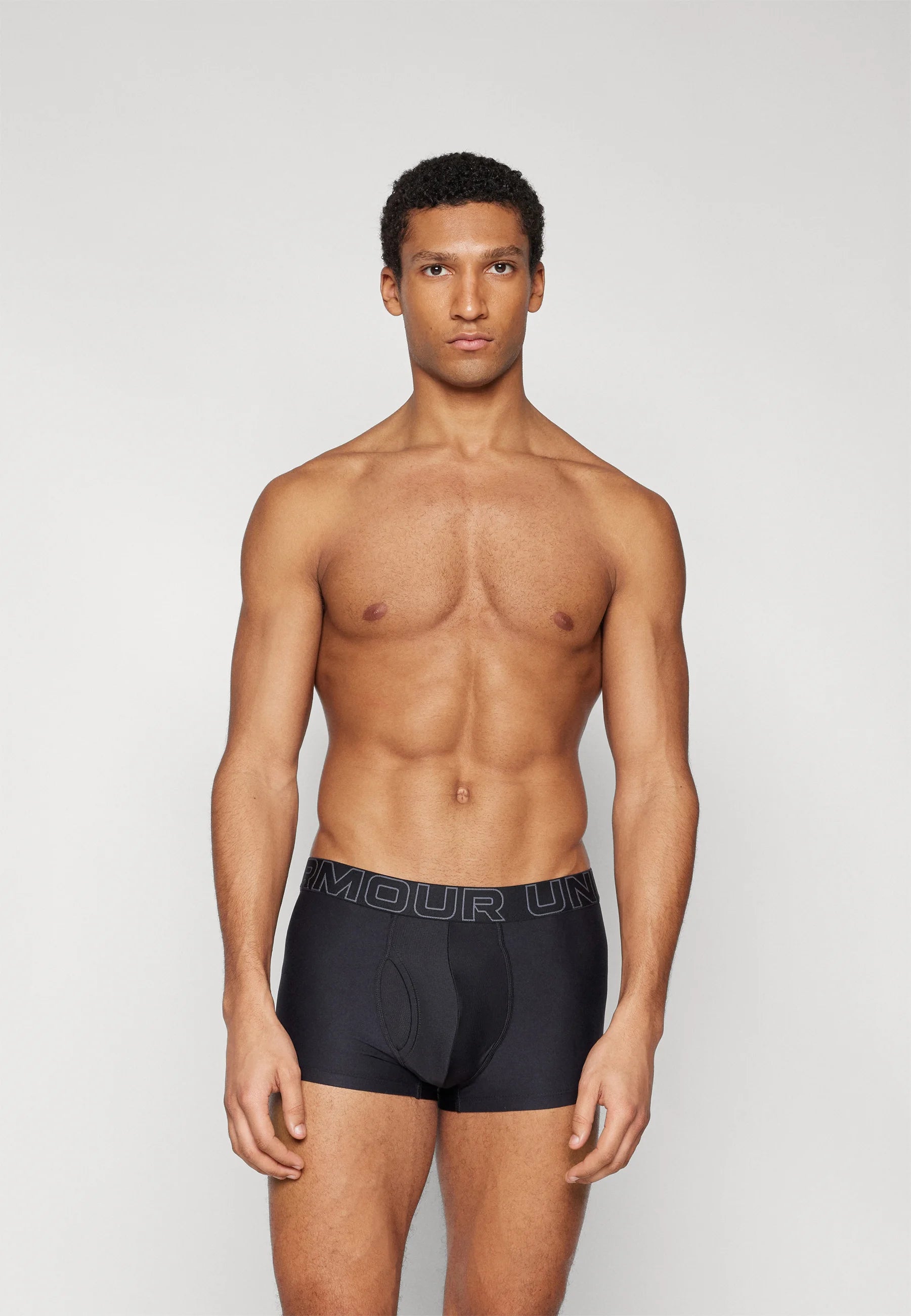 Under Armour Performance Tech Trunks – 3er-Pack – Schwarz