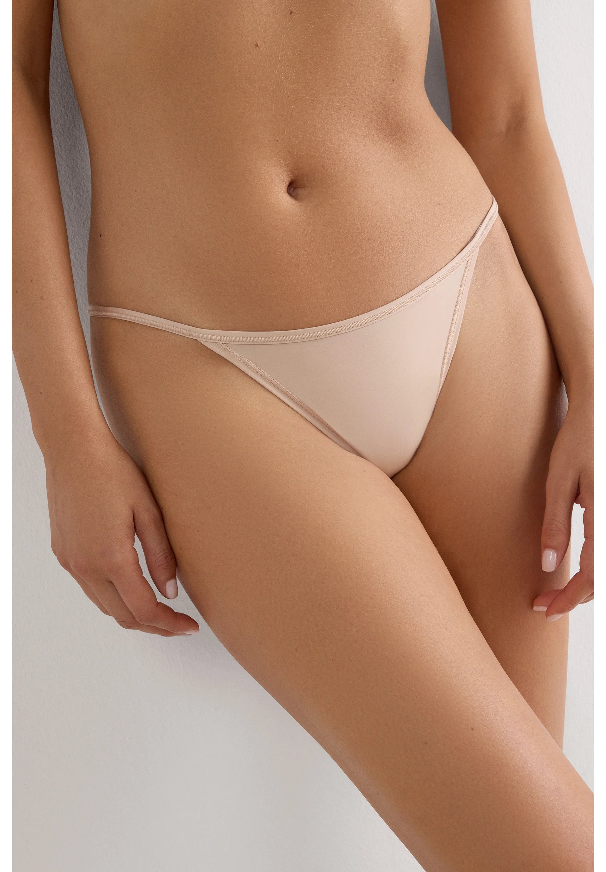 Intimissimi Ultralight Thong – Tan