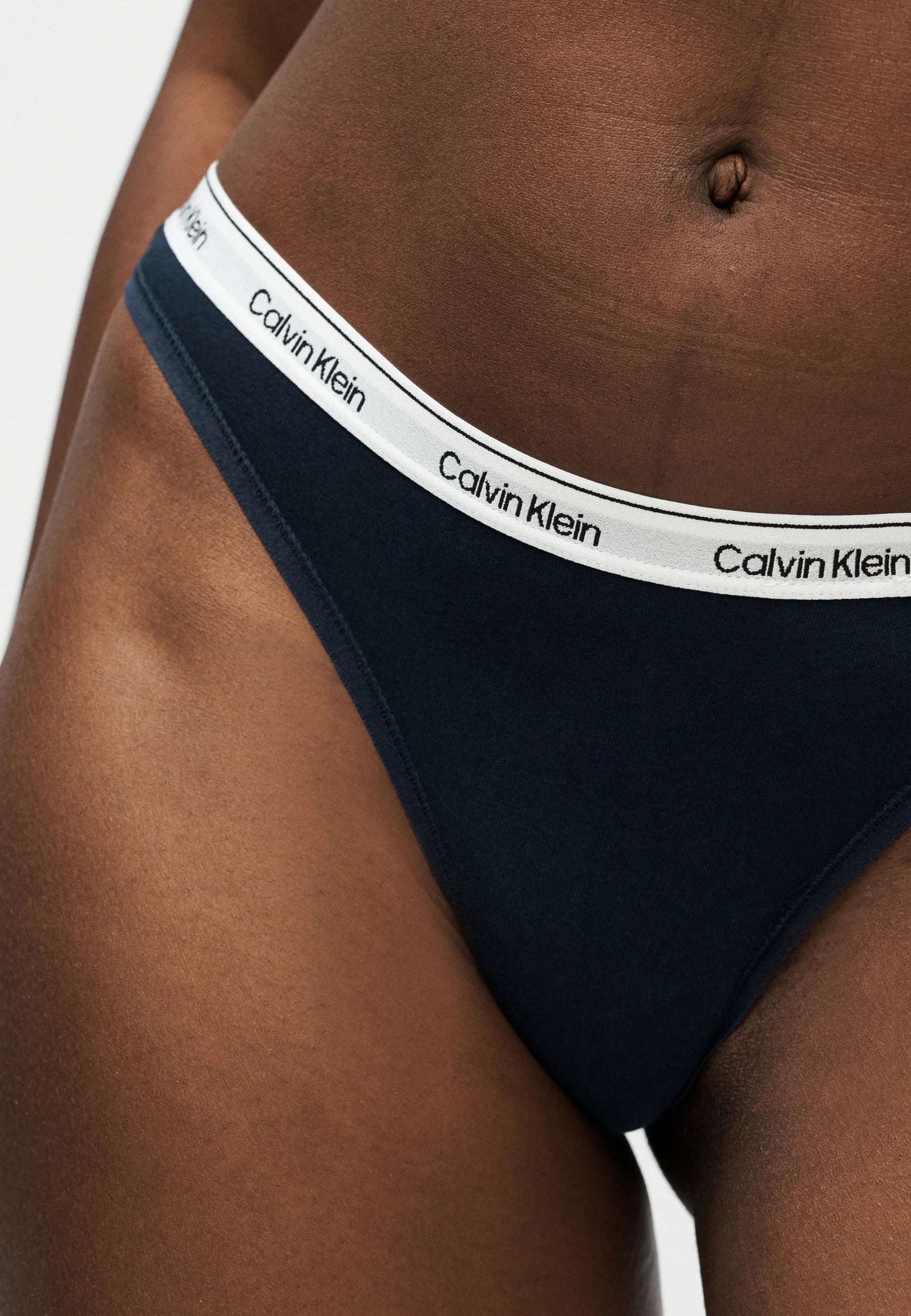 Zestaw 5 stringów Calvin Klein Icon Logo – Shoreline, Blue Descent, Grey Heather