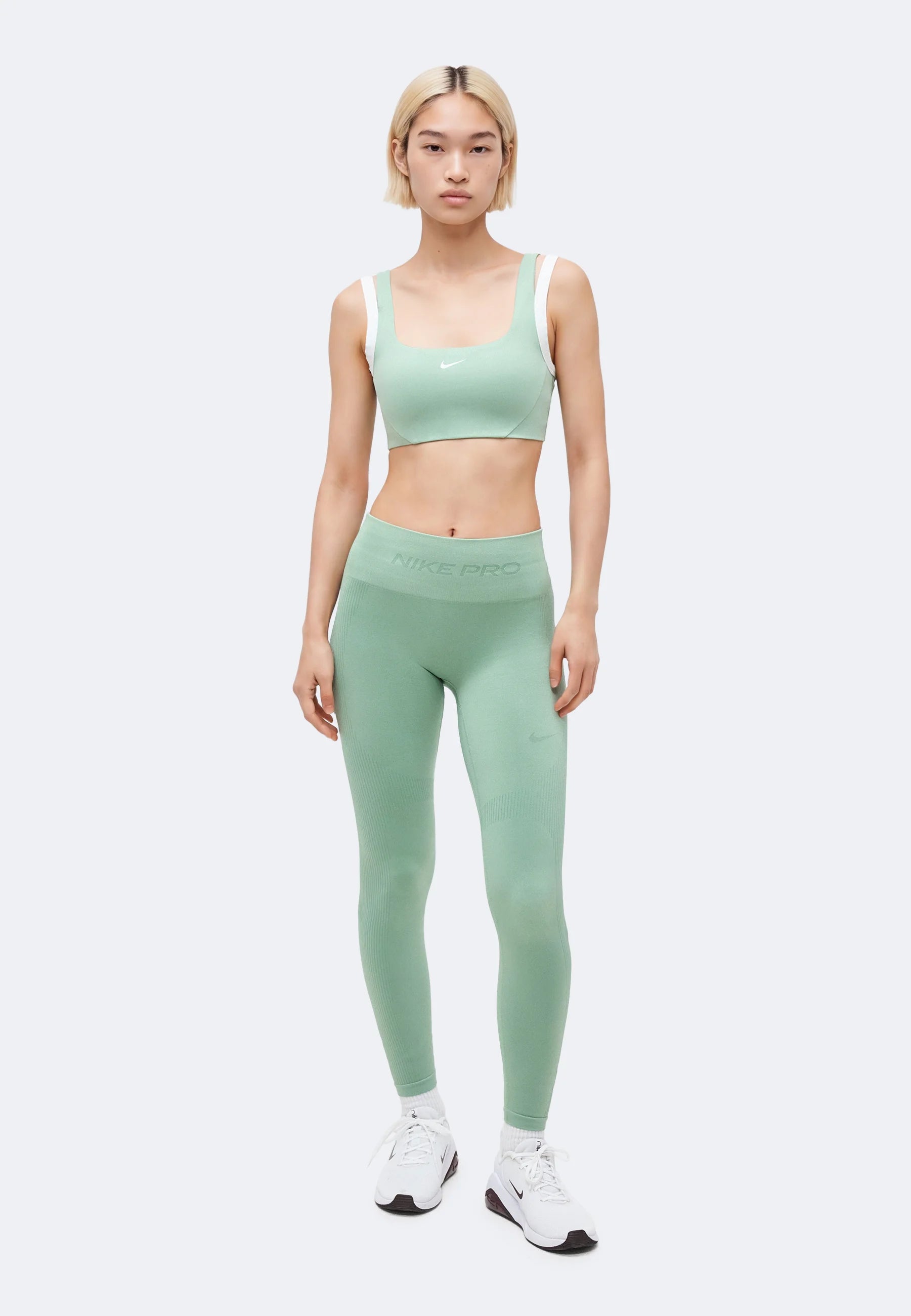 Nike Performance Light Support Bra – Steam, White