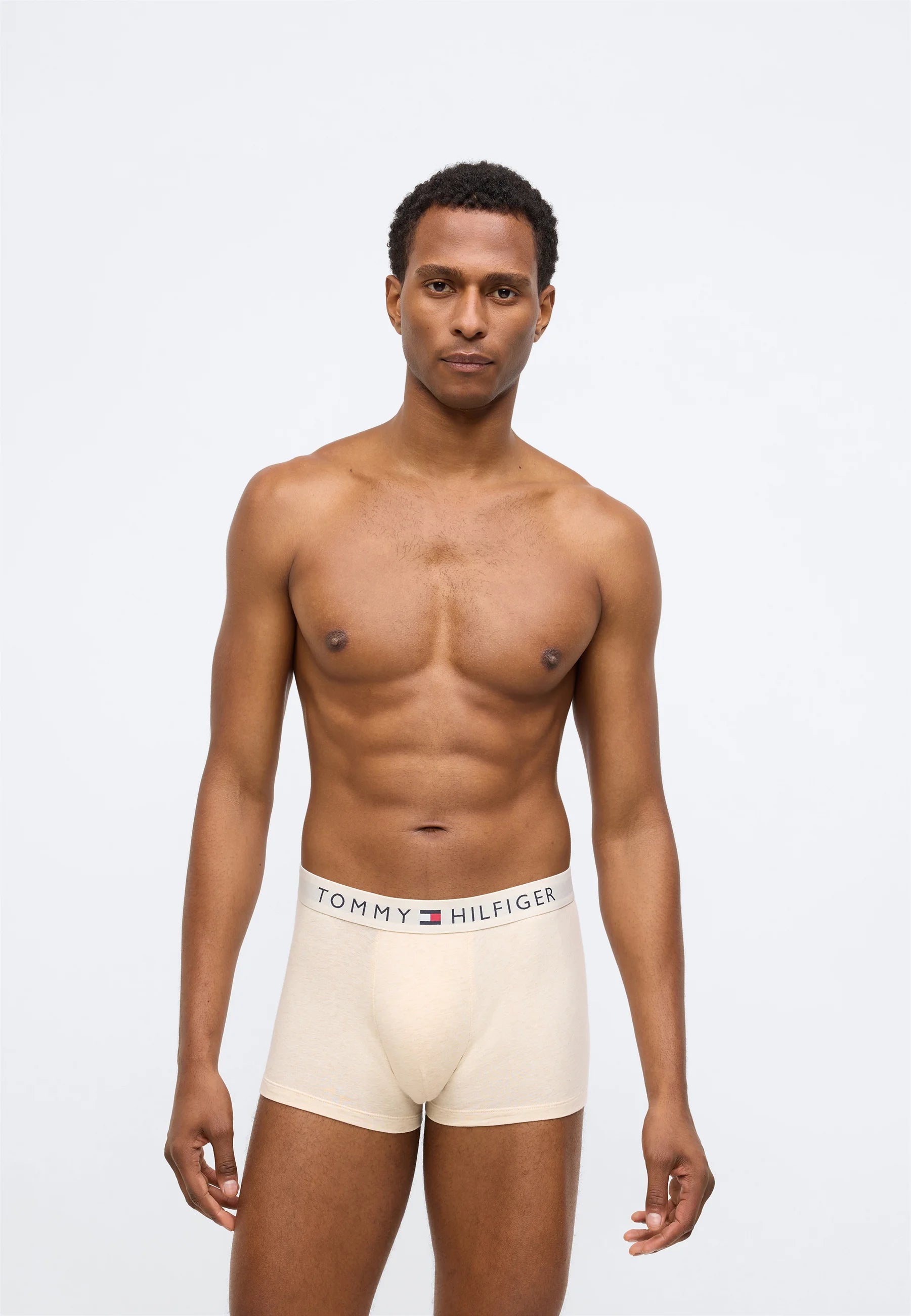 Originální kufr Tommy Hilfiger 5 balení – vícebarevný