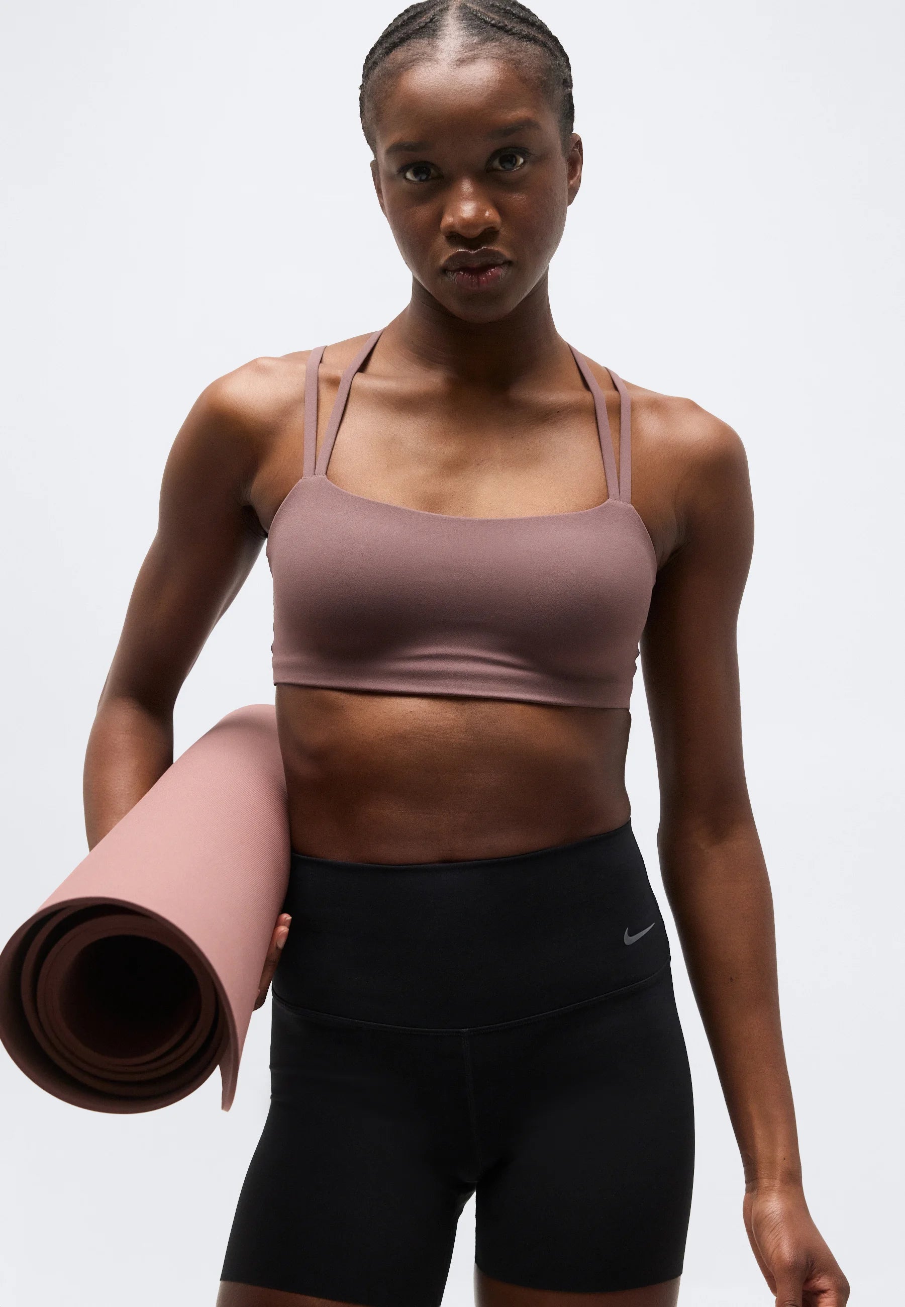 Nike Performance Zenvy Strappy Light Support Soutien-gorge – Tatouage, Blanc