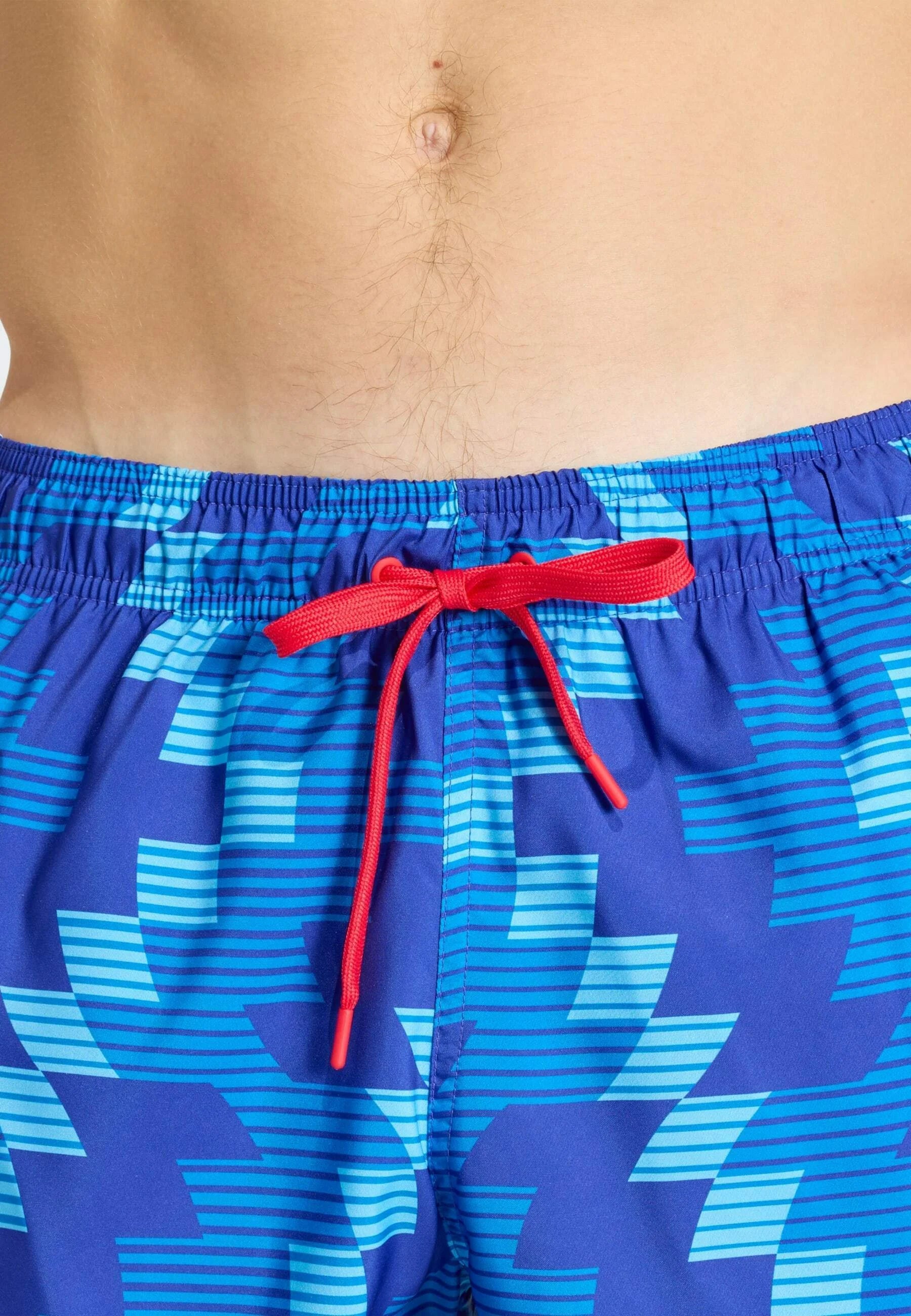 Pantaloncini da bagno da 5 pollici con grafica ispirata al calcio Adidas Sportswear - Semi blu Burst, bianco