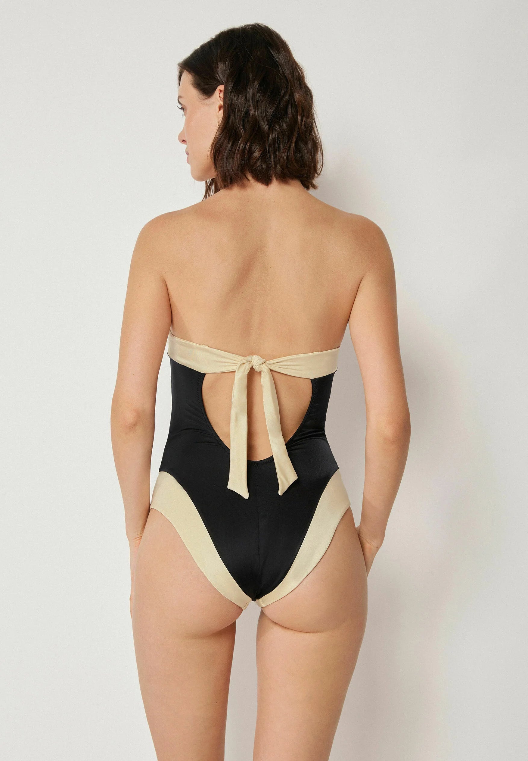 Calzedonia Maillot De Bain Bicolore Élégant – Noir