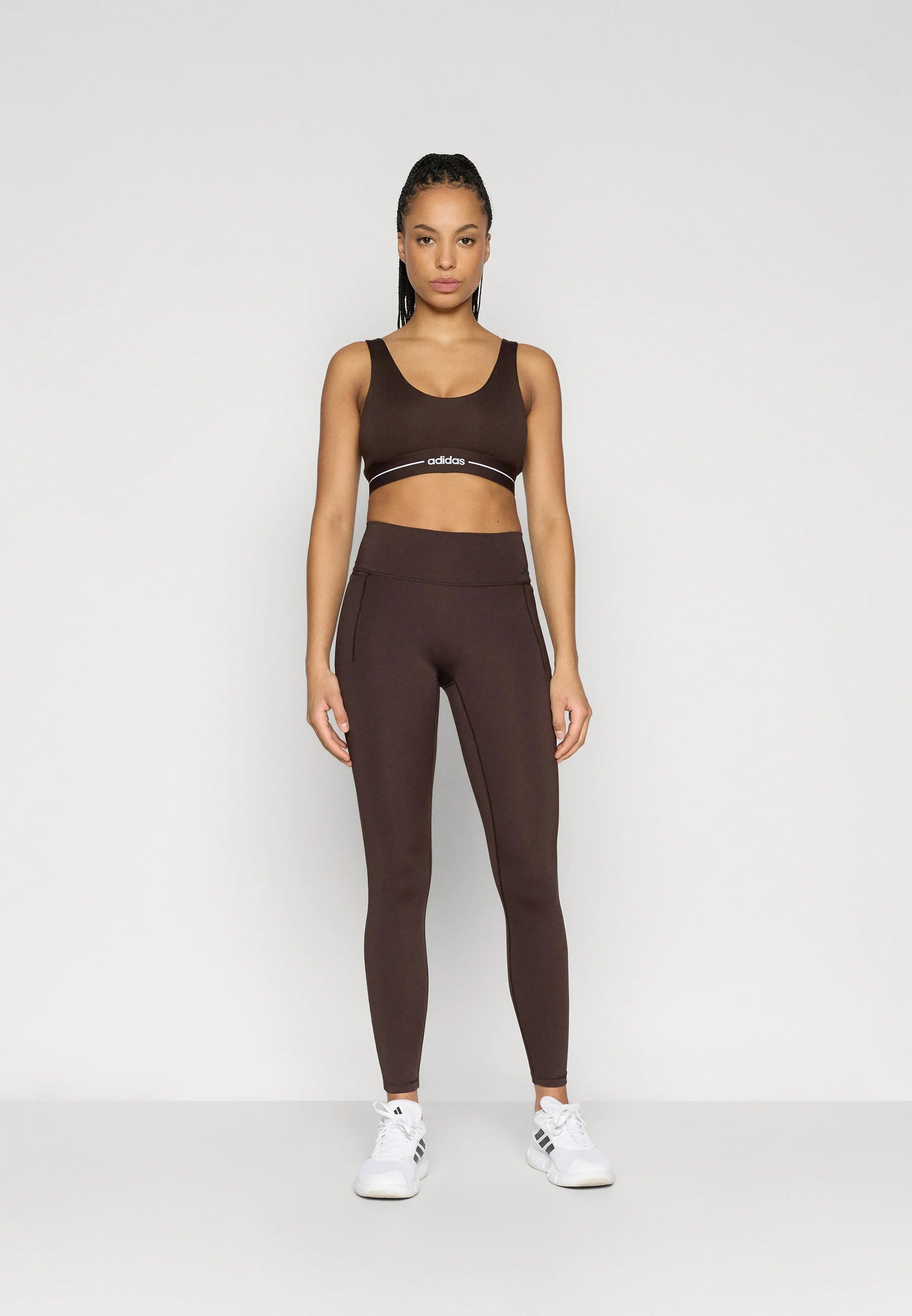 Adidas Performance Hyperglam BH mit mittlerem Halt – Aurora Coffee