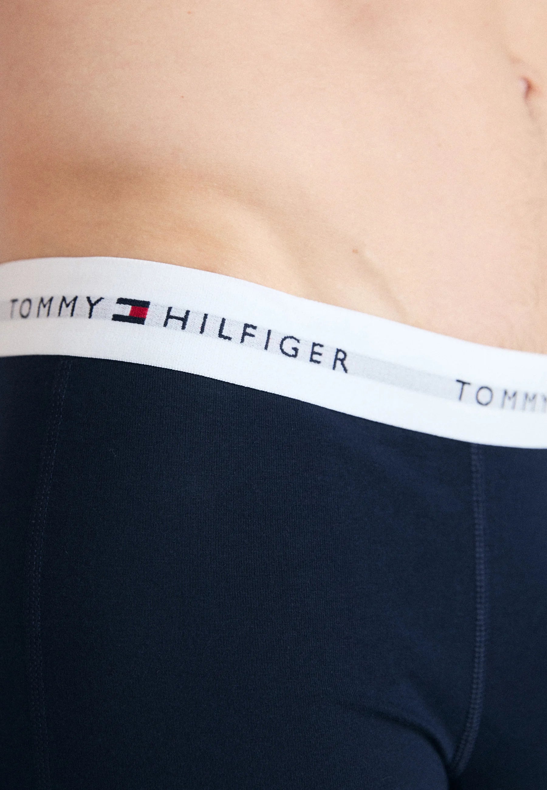 Tommy Hilfiger Trunk 7 Pack - Blanc, Indigo Vibrant, Magenta Foncé, Ciel Désert