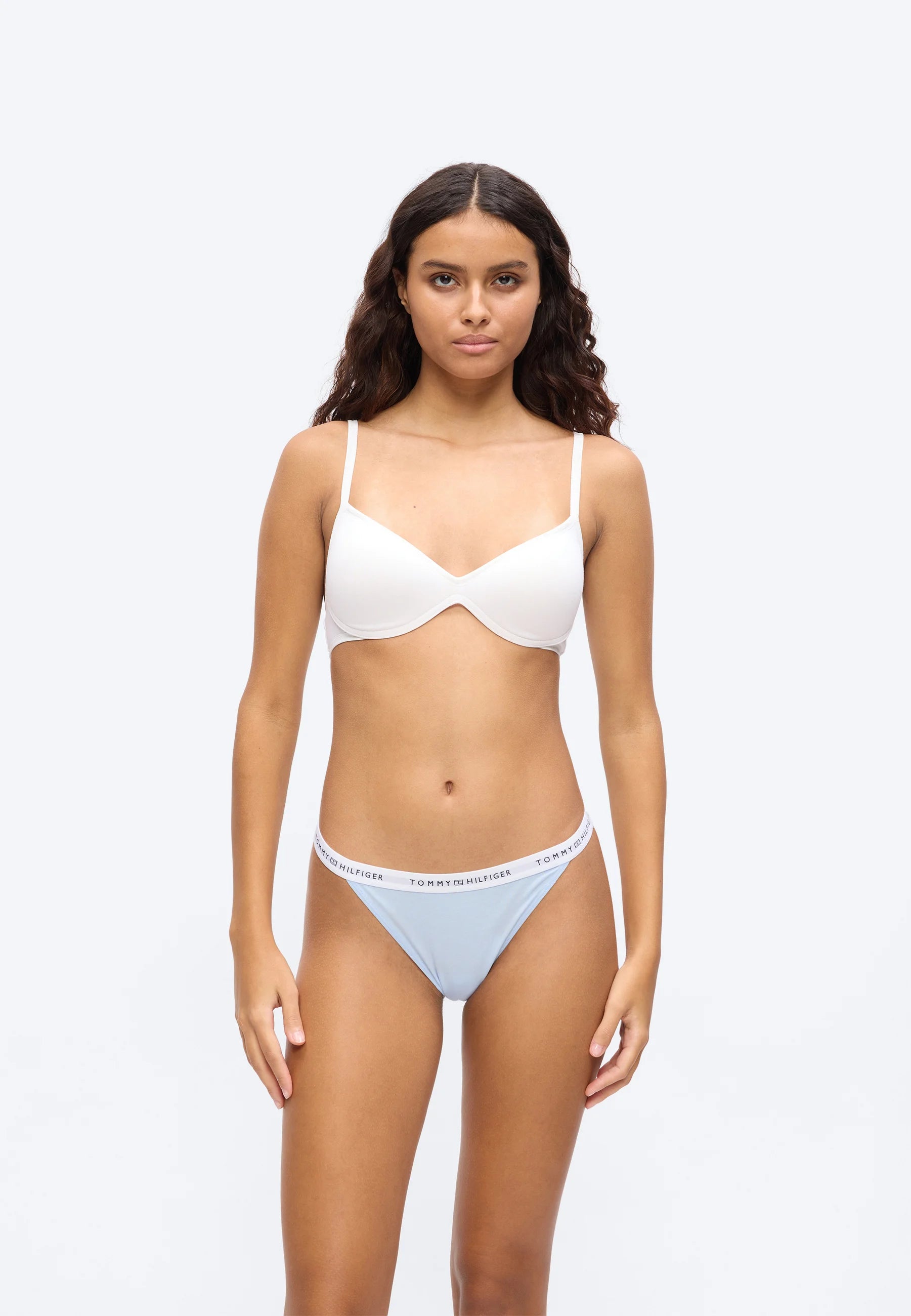Tanga s logem Tommy Hilfiger do pasu – sladká modrá