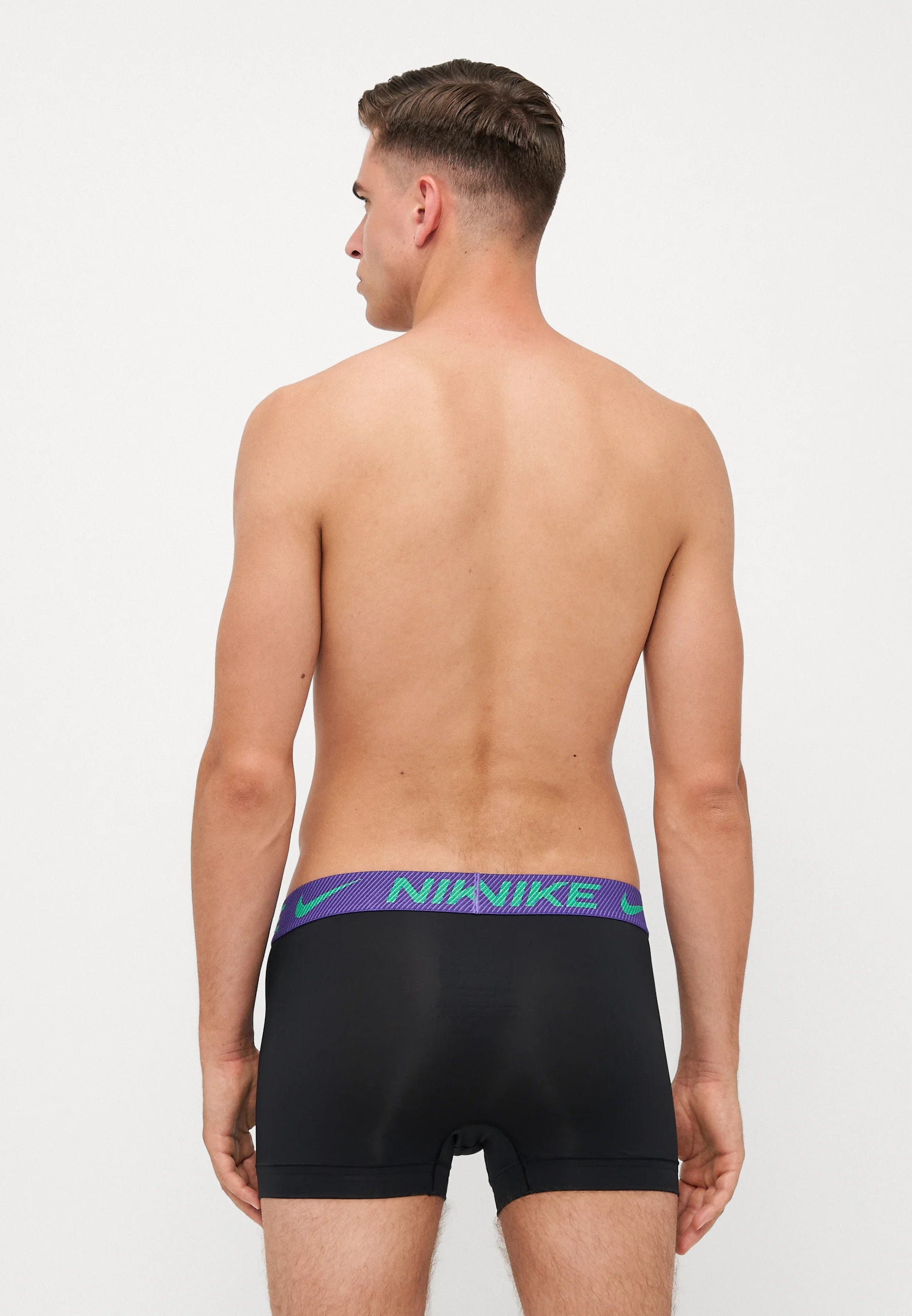 Confezione da 3 bauli intimi Nike: nero, verde shock, viola selvaggio