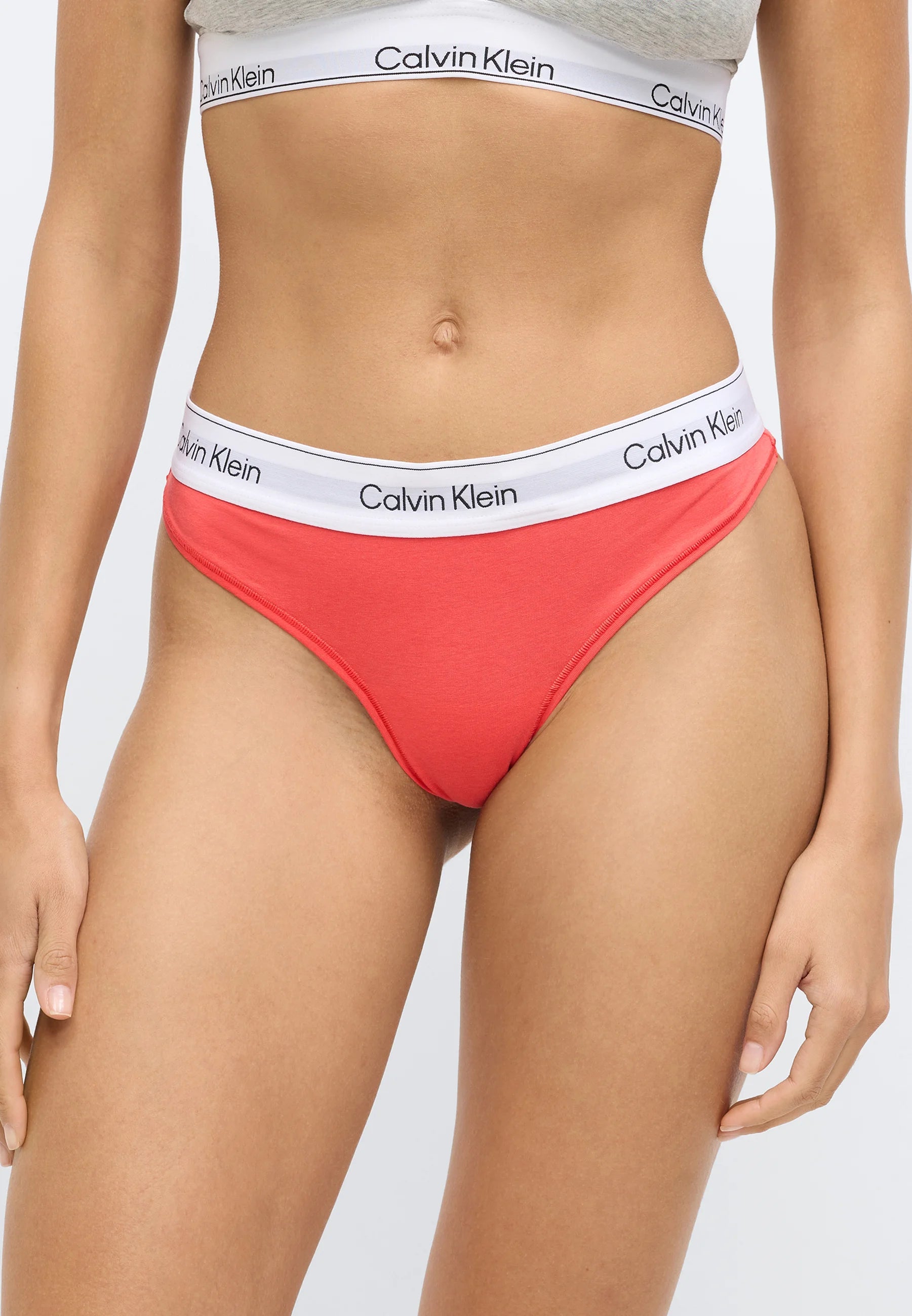 Dwupak stringów Calvin Klein – różowy, szary melanż