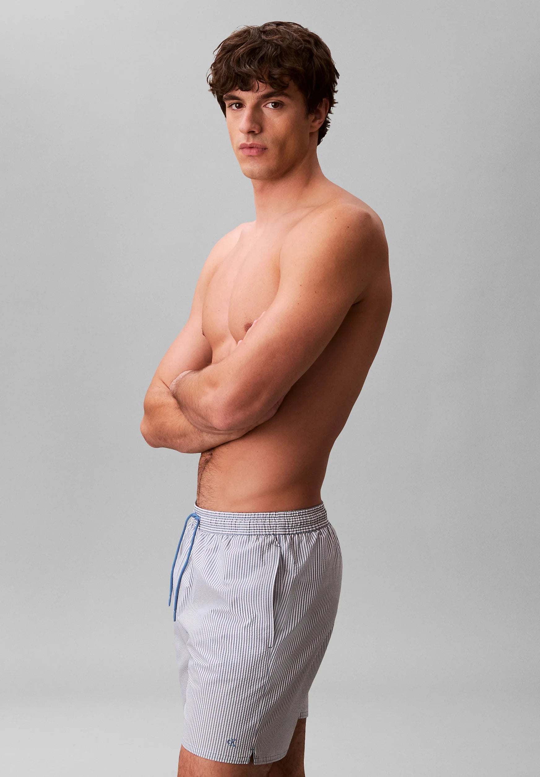 Short de bain Calvin Klein Medium à cordon de serrage – Bleu Liberty, Blanc