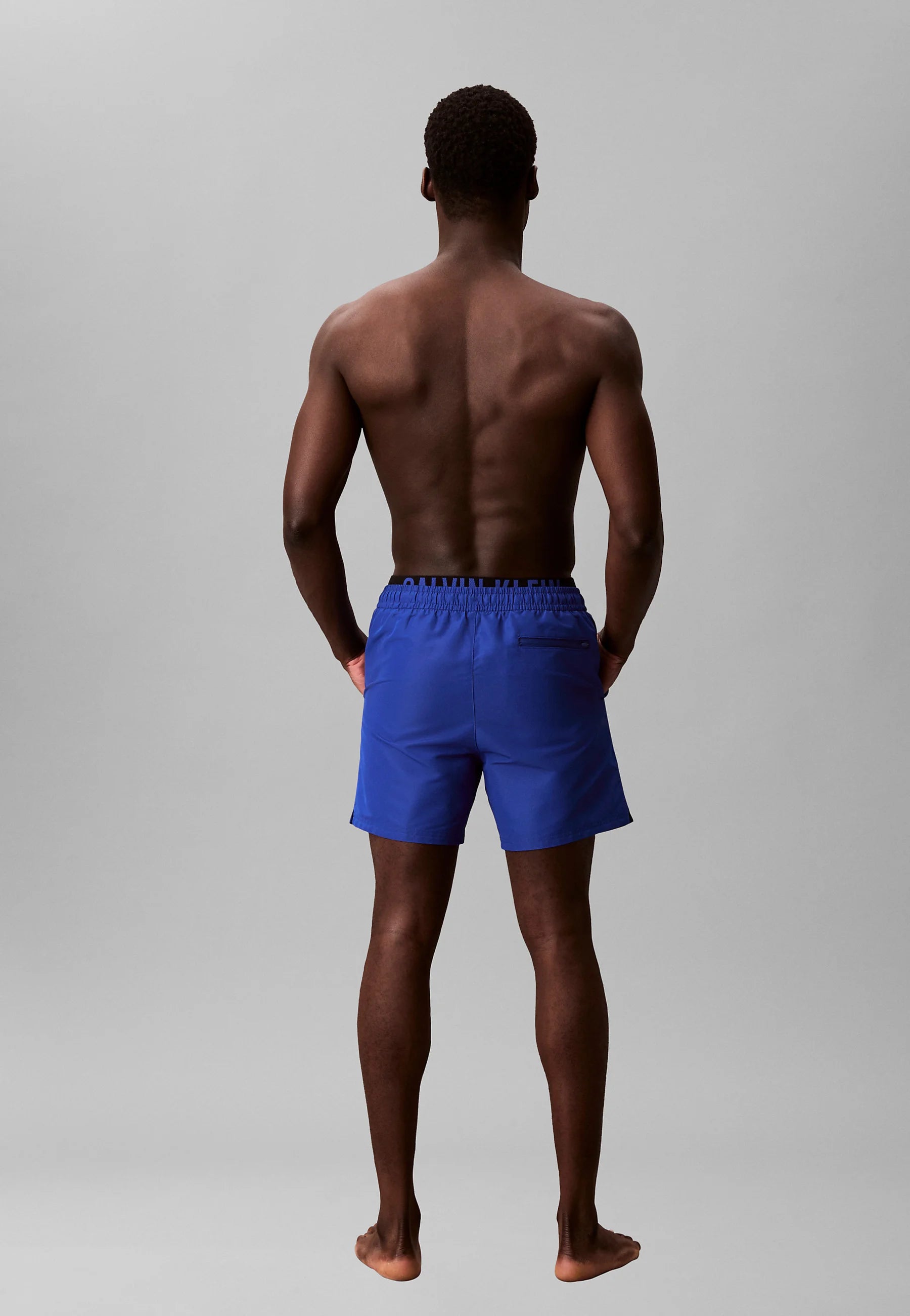 Spodenki kąpielowe Calvin Klein Swimwear Boxer Intense Power – royalty