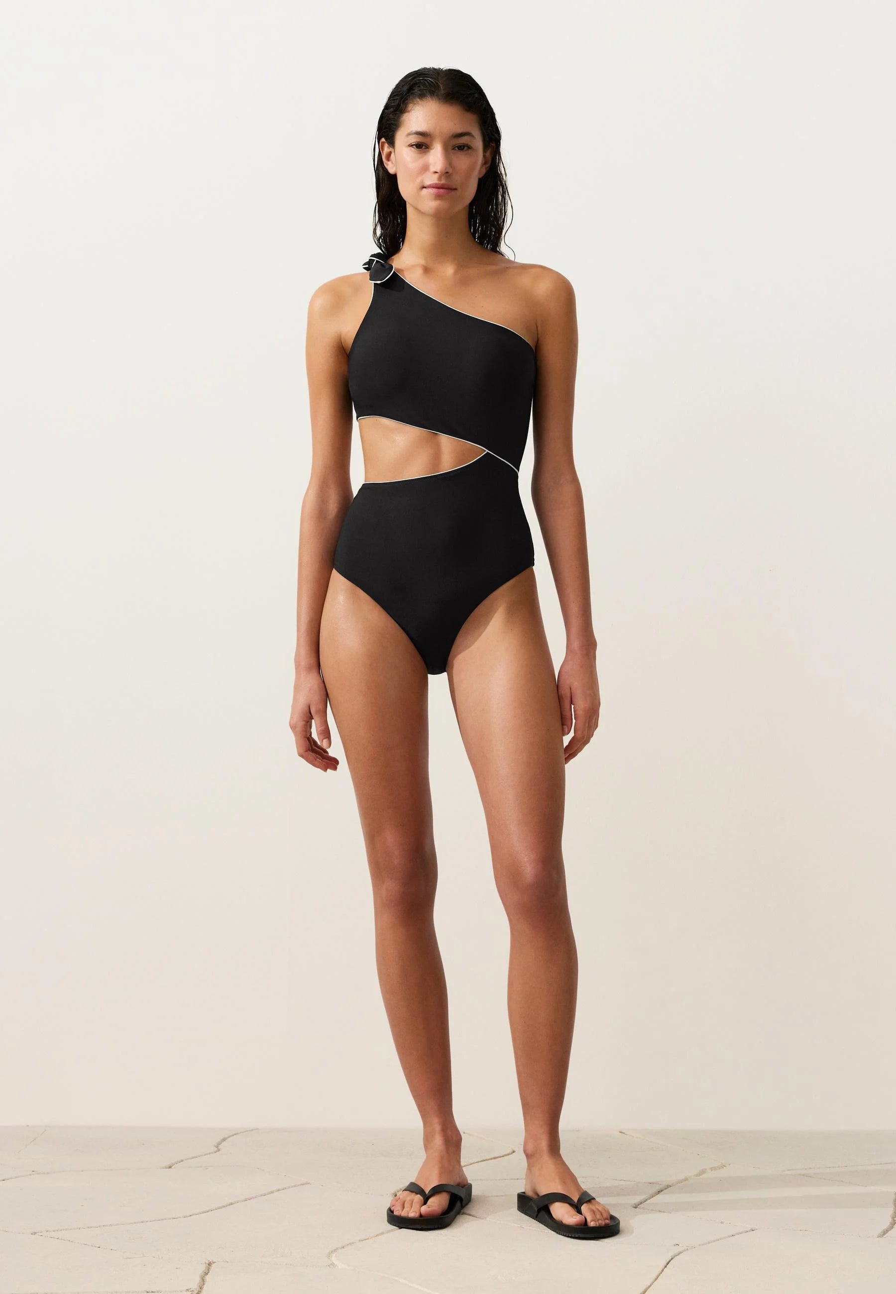 OYSHO Asymmetric Piping Trikini Swimsuit – Black