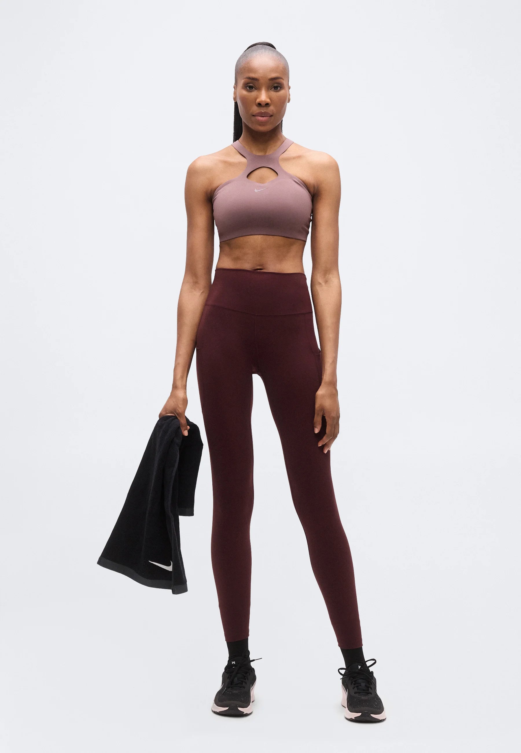 Nike Medium Support Sports Bra – Tattoo, Burgundy Crush