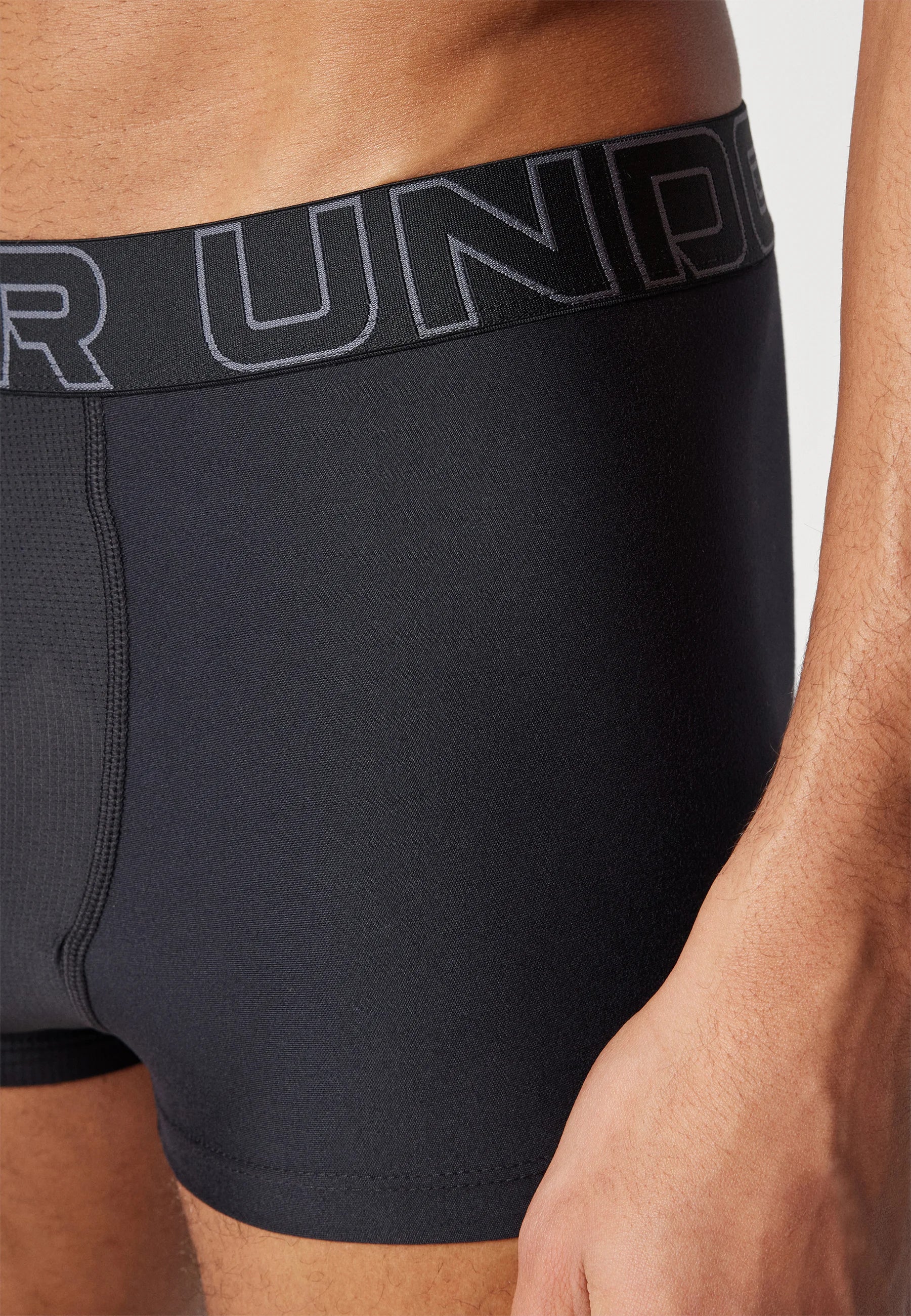 Under Armour Performance Tech Trunks – 3er-Pack – Schwarz