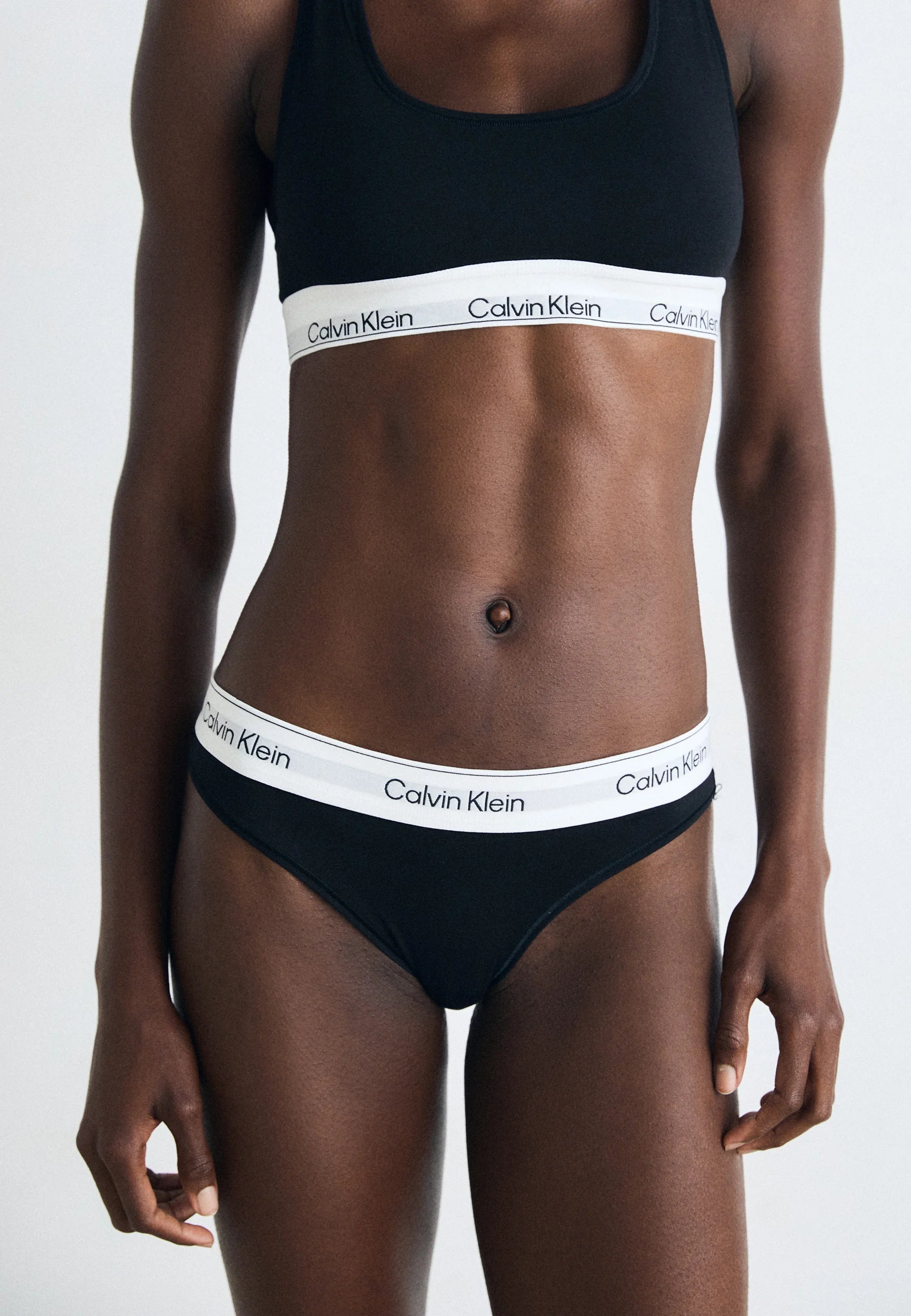 Brazylijskie buty Calvin Klein – czarne