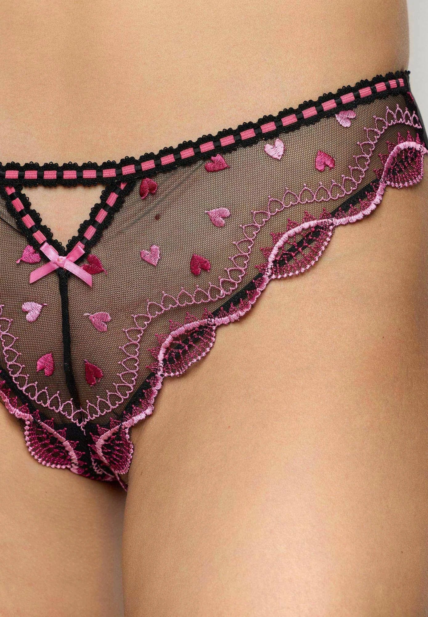 Slip Yamamay Deep Love – Nero, rosa ricamata