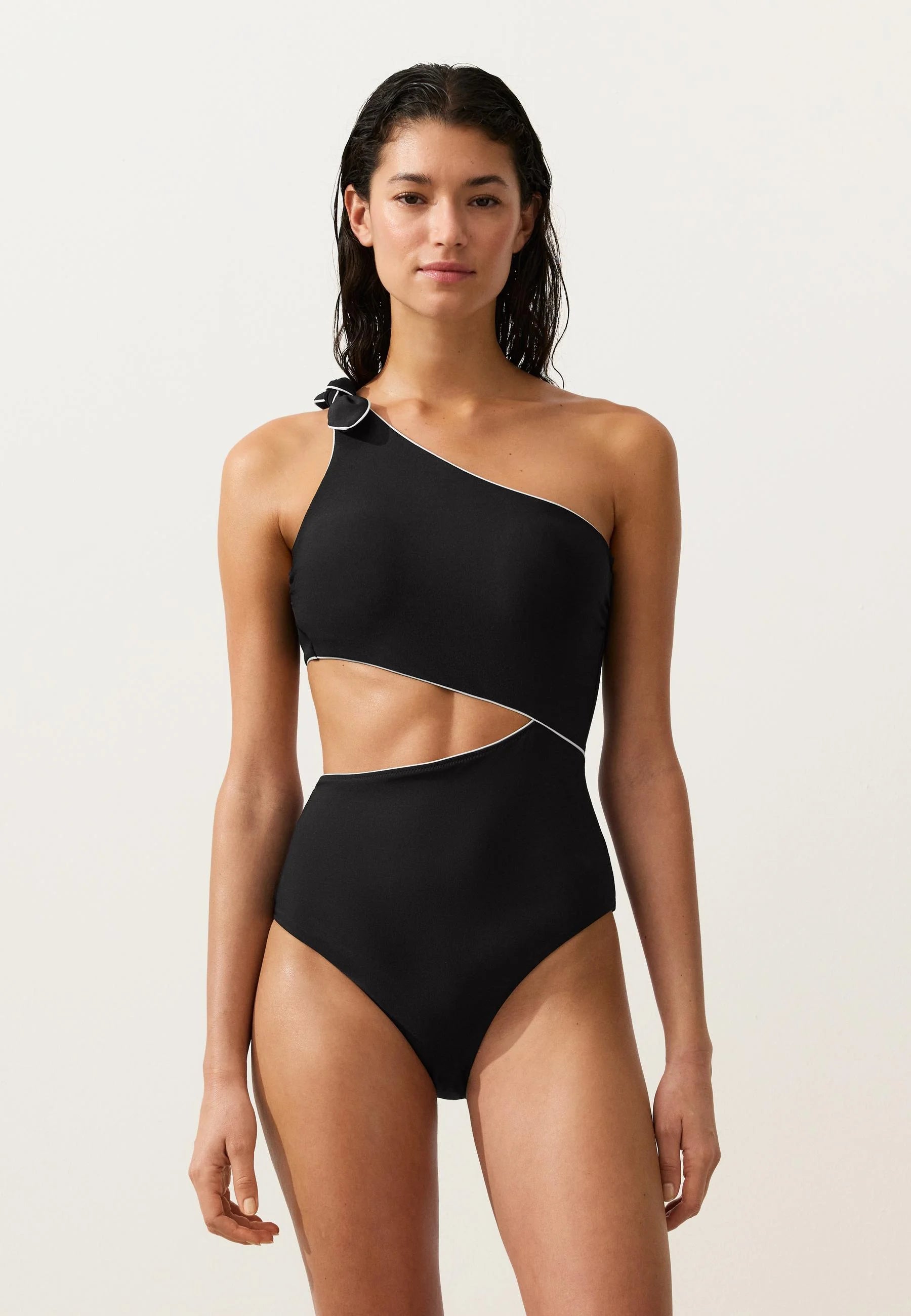 OYSHO Asymmetric Piping Trikini Swimsuit – Black