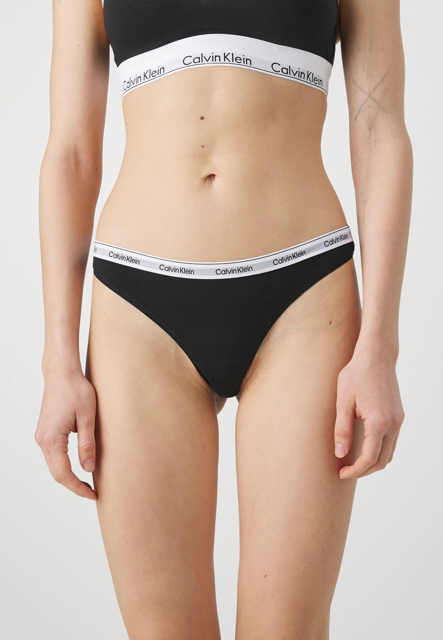 Calvin Klein Logo Icon 3-balení tanga – černá, šedá