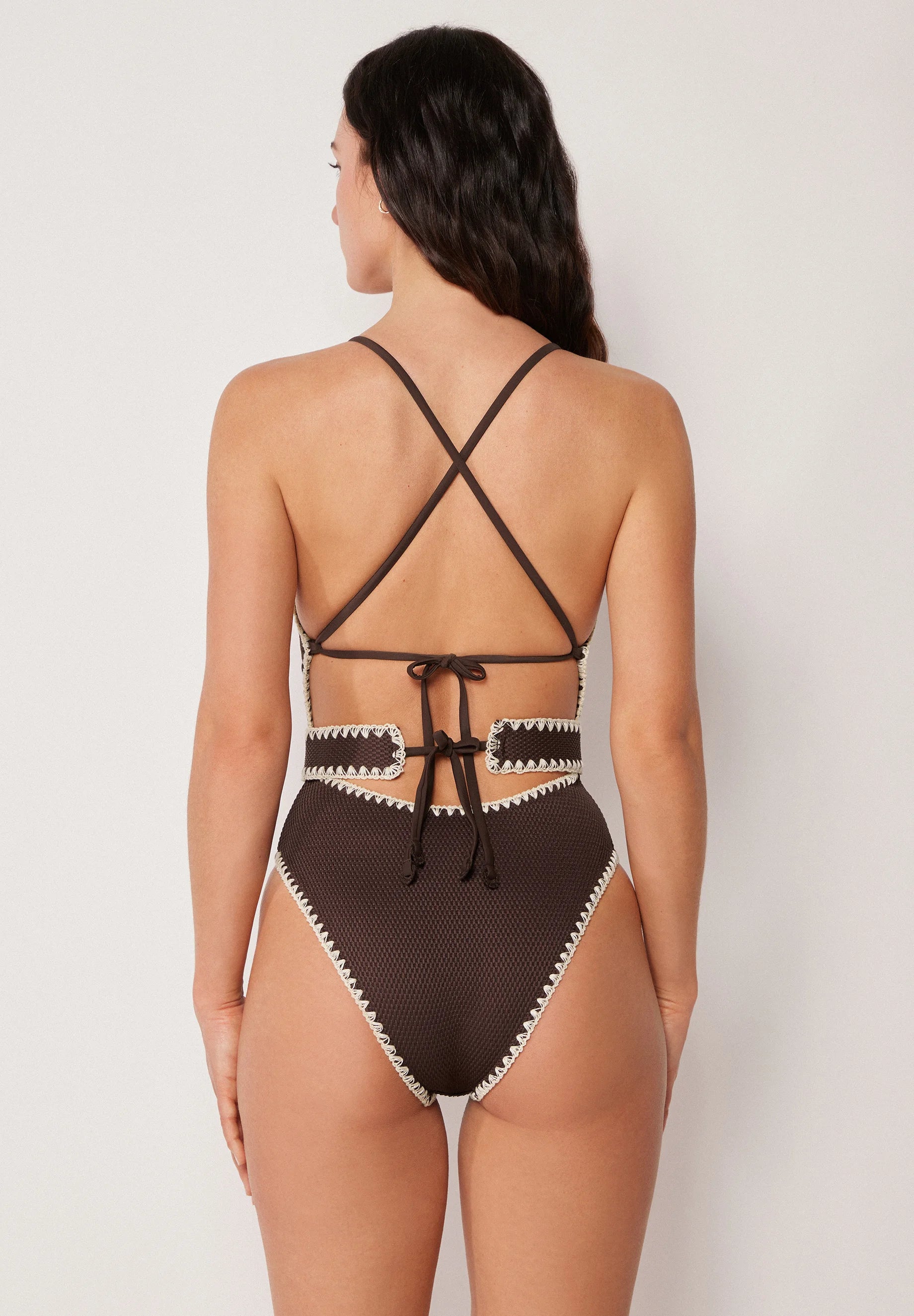 Dwukolorowy haftowany strój kąpielowy Calzedonia – brązowy
