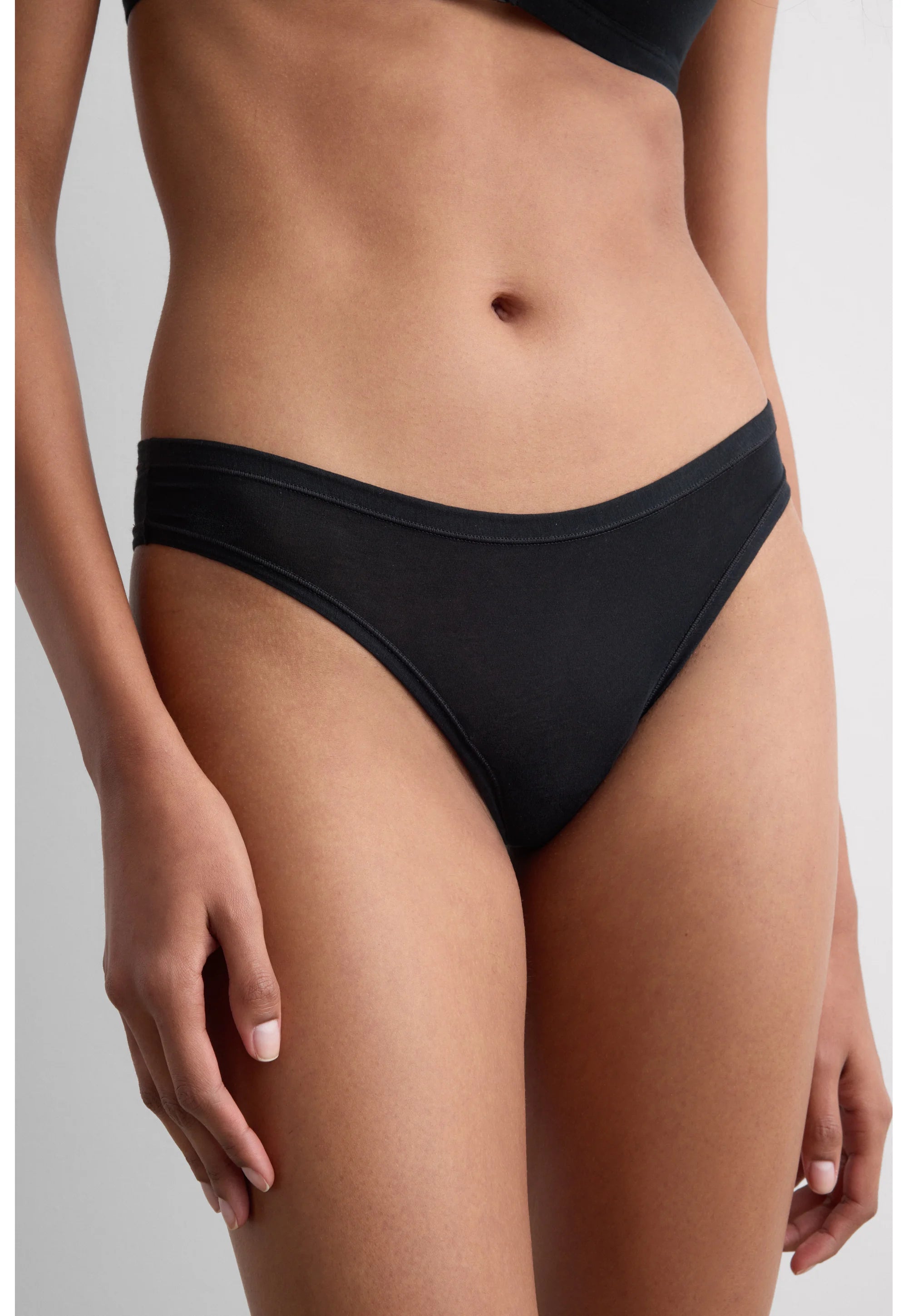 String Ultraléger Intimissimi Brasil – Noir