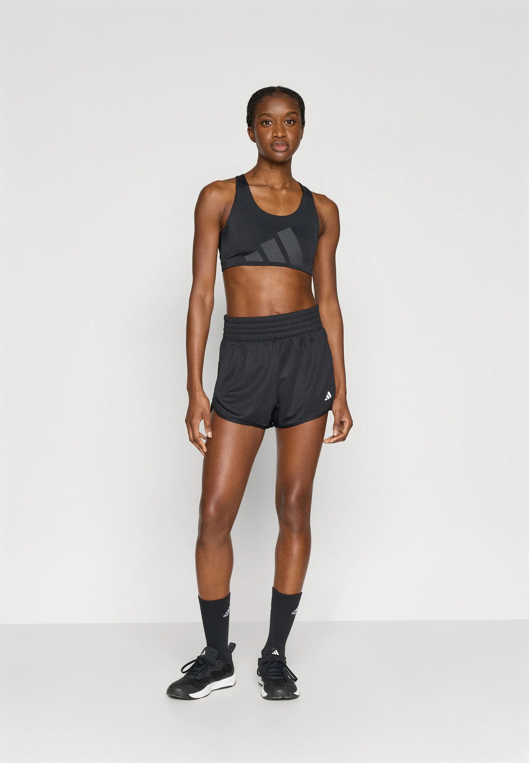 Podprsenka Adidas Performance PowerImpact HIIT Medium Support – černá