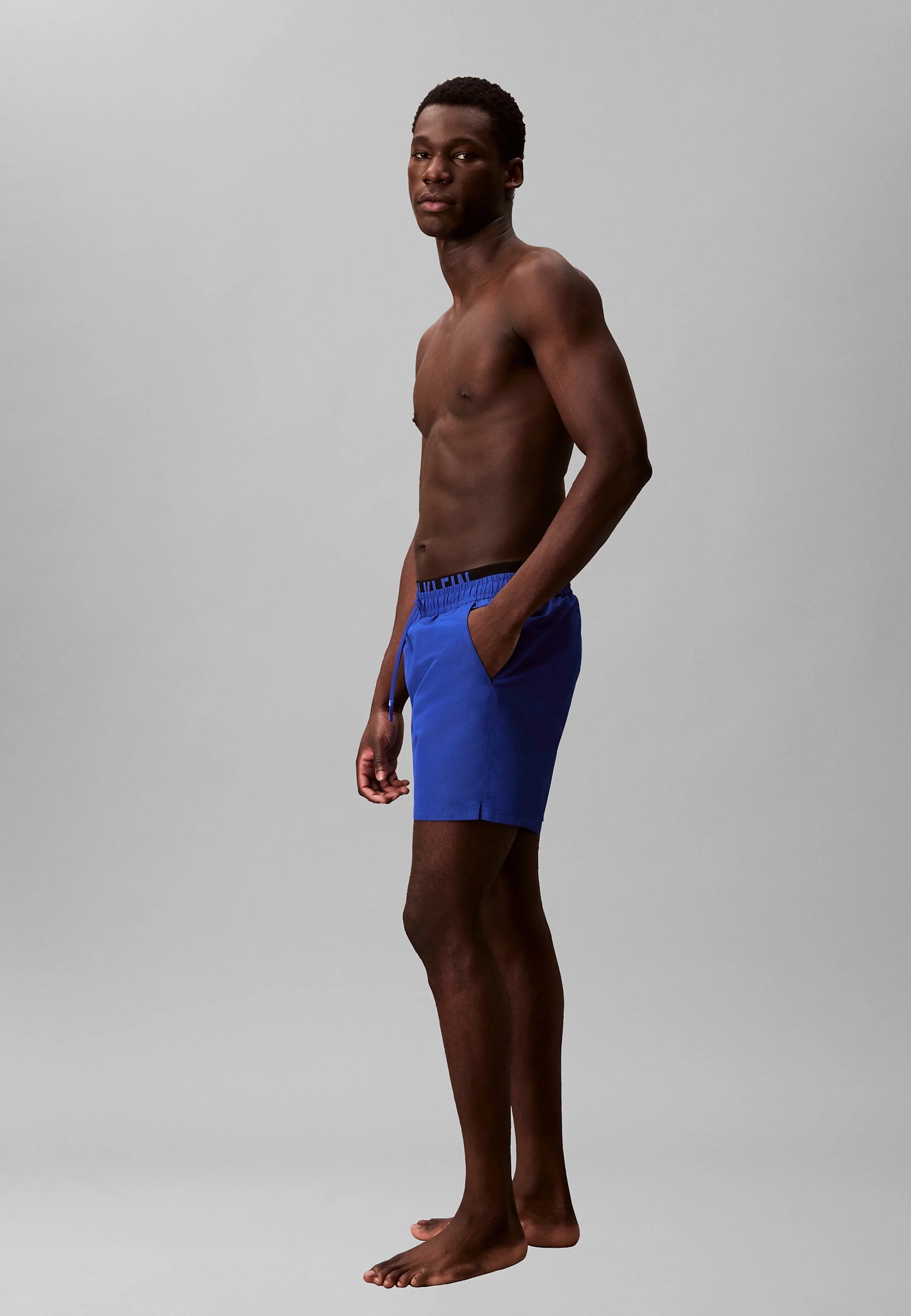Spodenki kąpielowe Calvin Klein Swimwear Boxer Intense Power – royalty