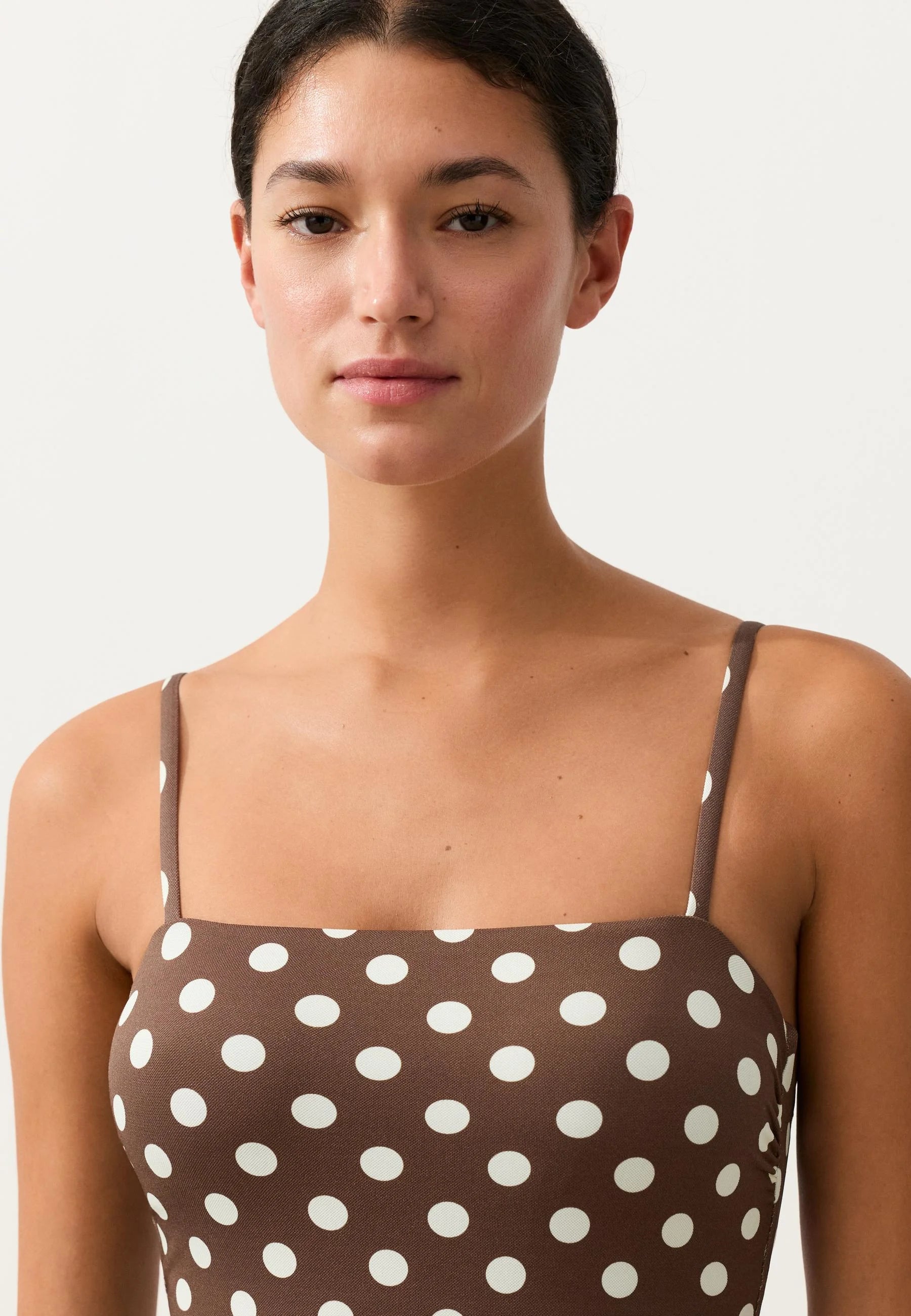 OYSHO Polka Dot Piqué Bandeau Einteiliger Badeanzug – Dunkelbraun