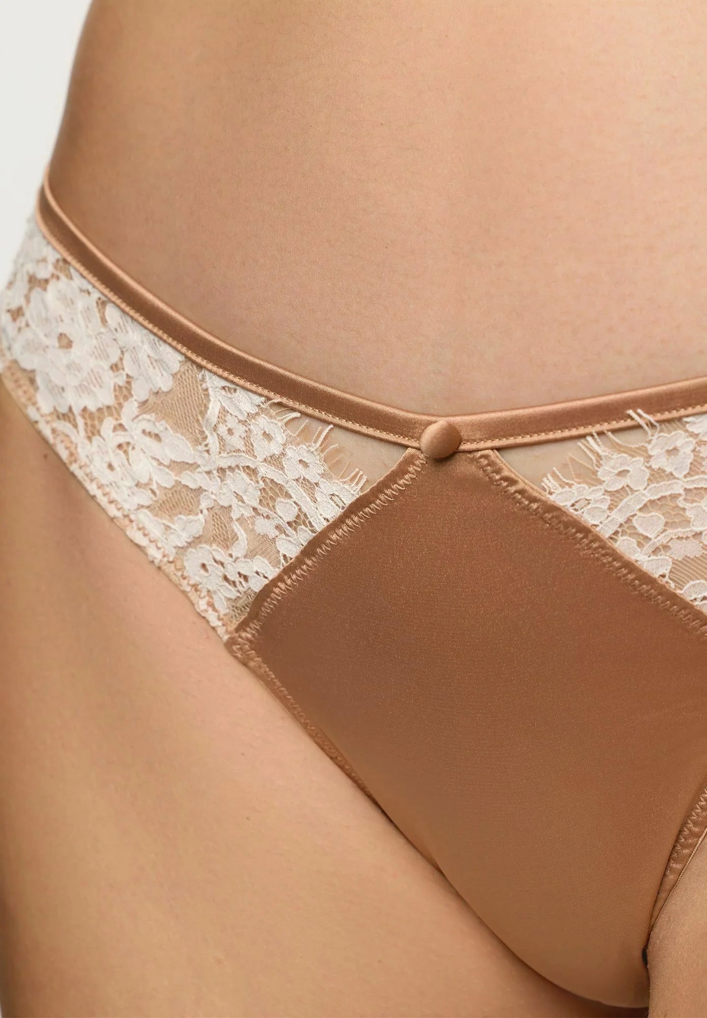 Yamamay Chantilly Brazilian Briefs – Nude Floral