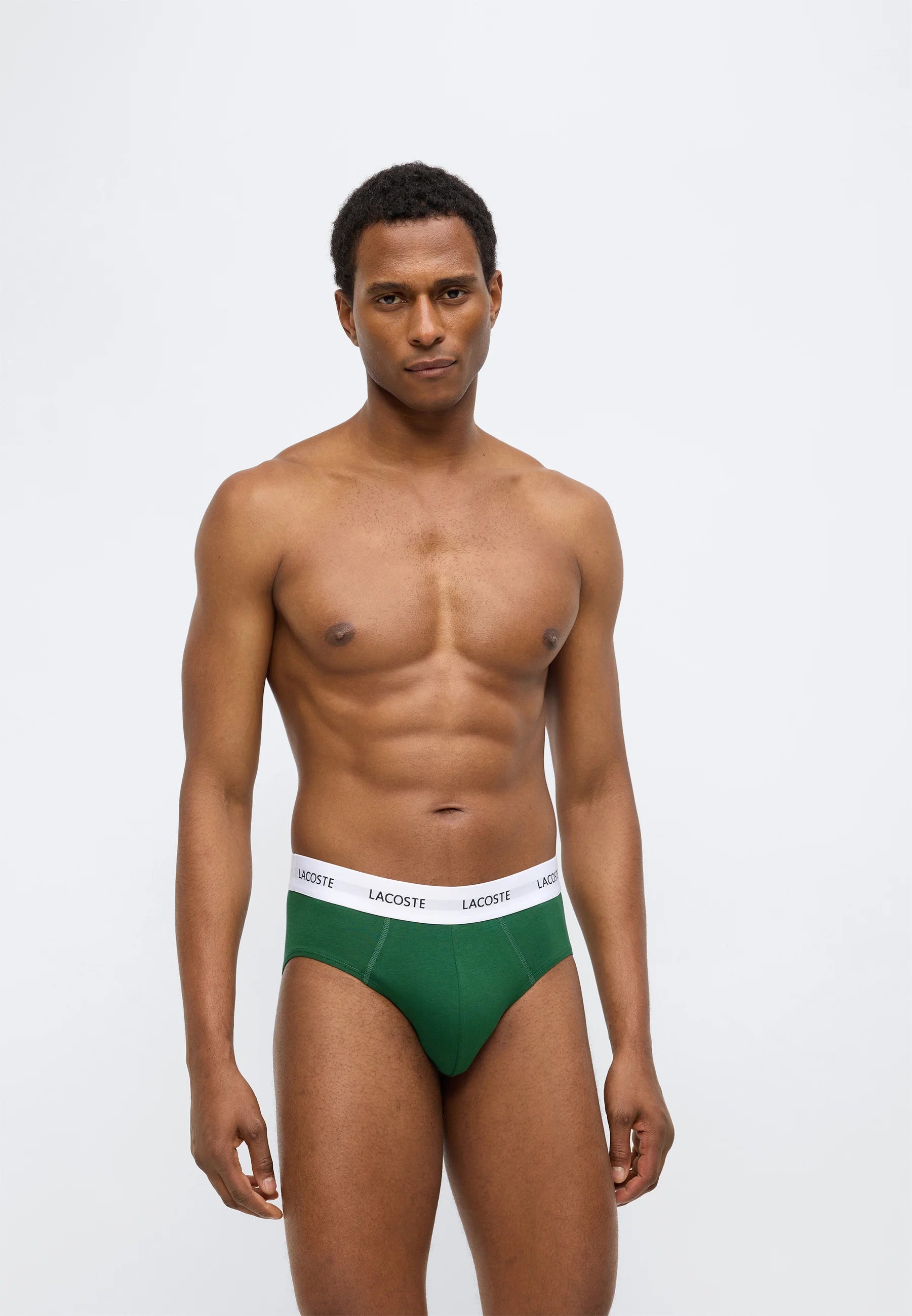 Lot de 3 slips Lacoste en coton stretch – noir, vert, bleu marine