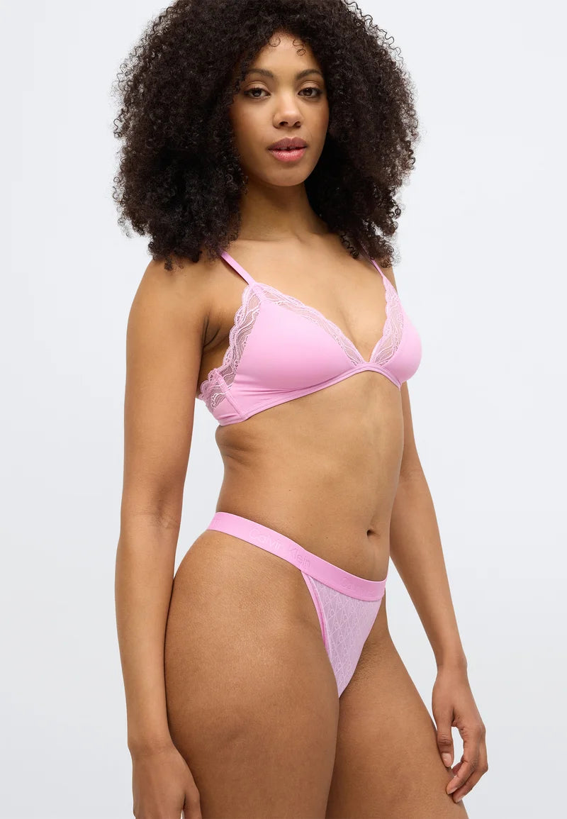 String en dentelle Calvin Klein – Essence rose