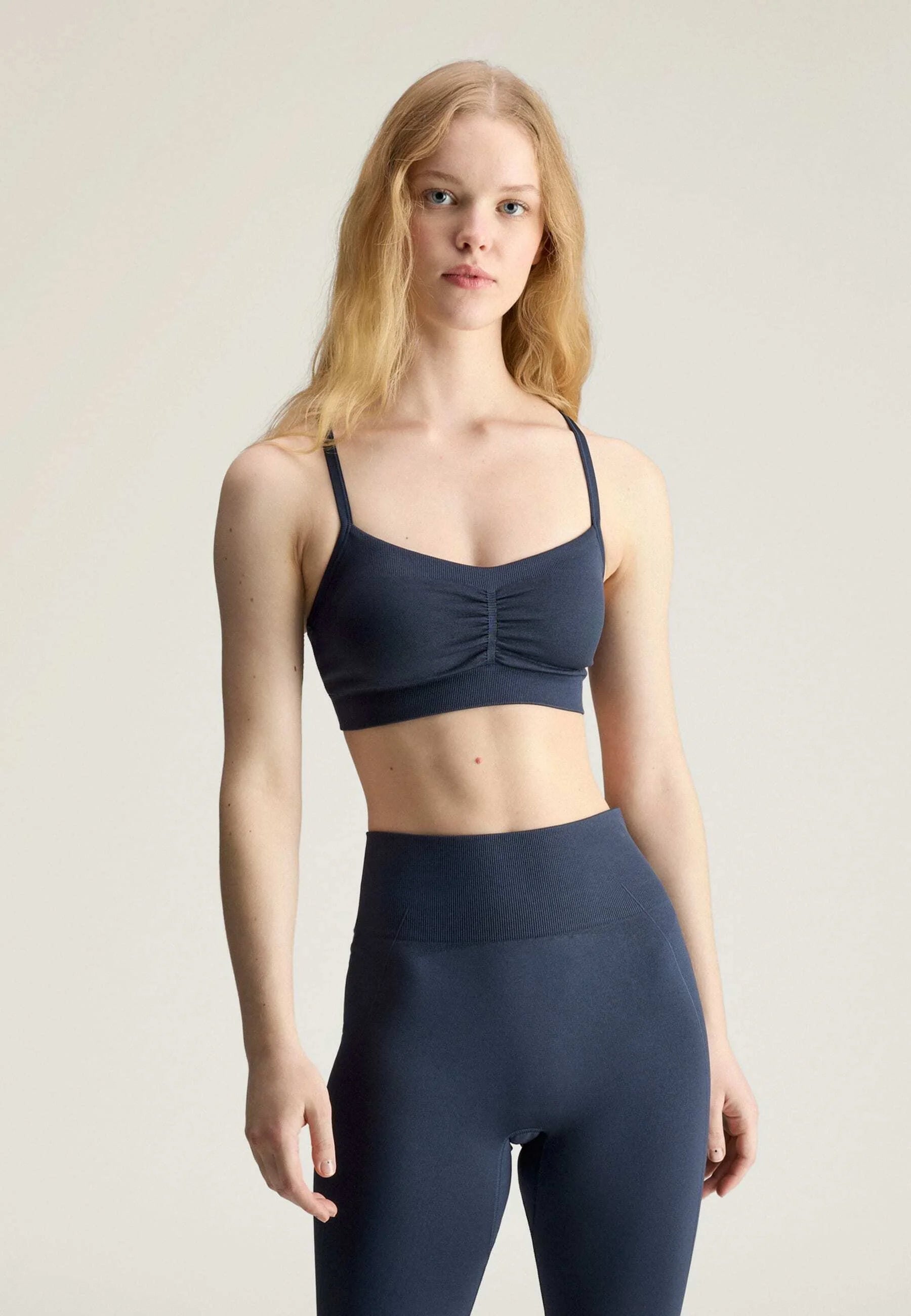 Adidas by Stella McCartney Seamless Yoga Light Support Sports Bra – Legend Ink