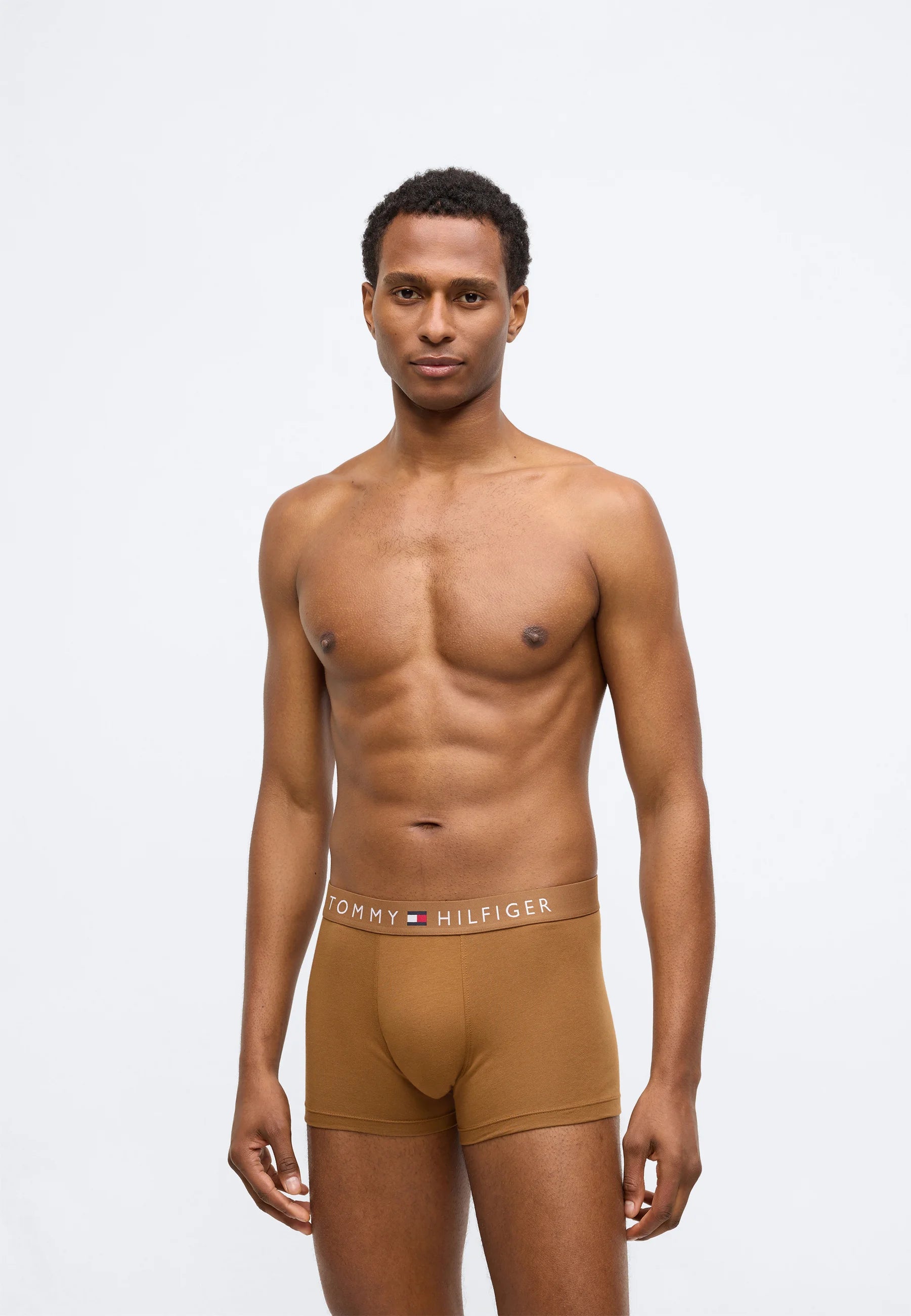 Originální kufr Tommy Hilfiger 5 balení – vícebarevný