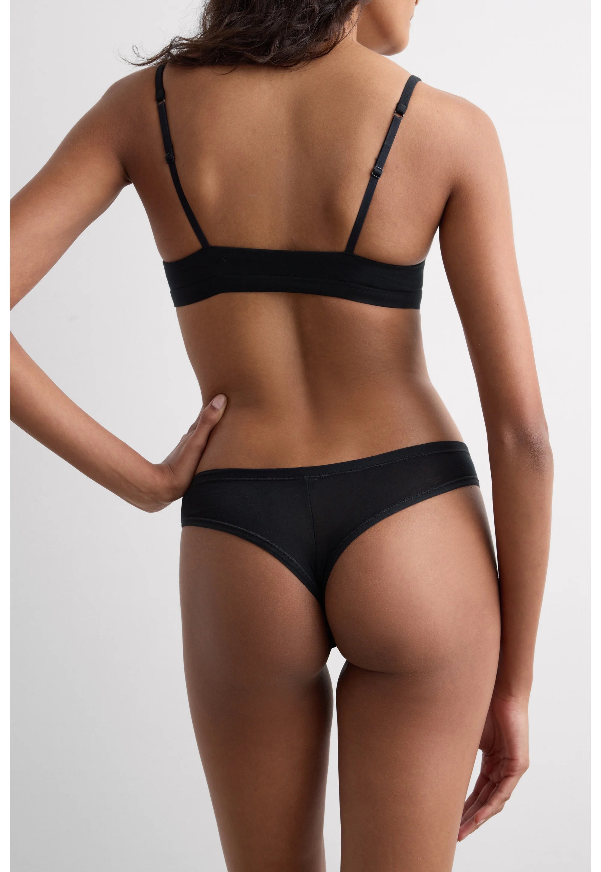 String Ultraléger Intimissimi Brasil – Noir