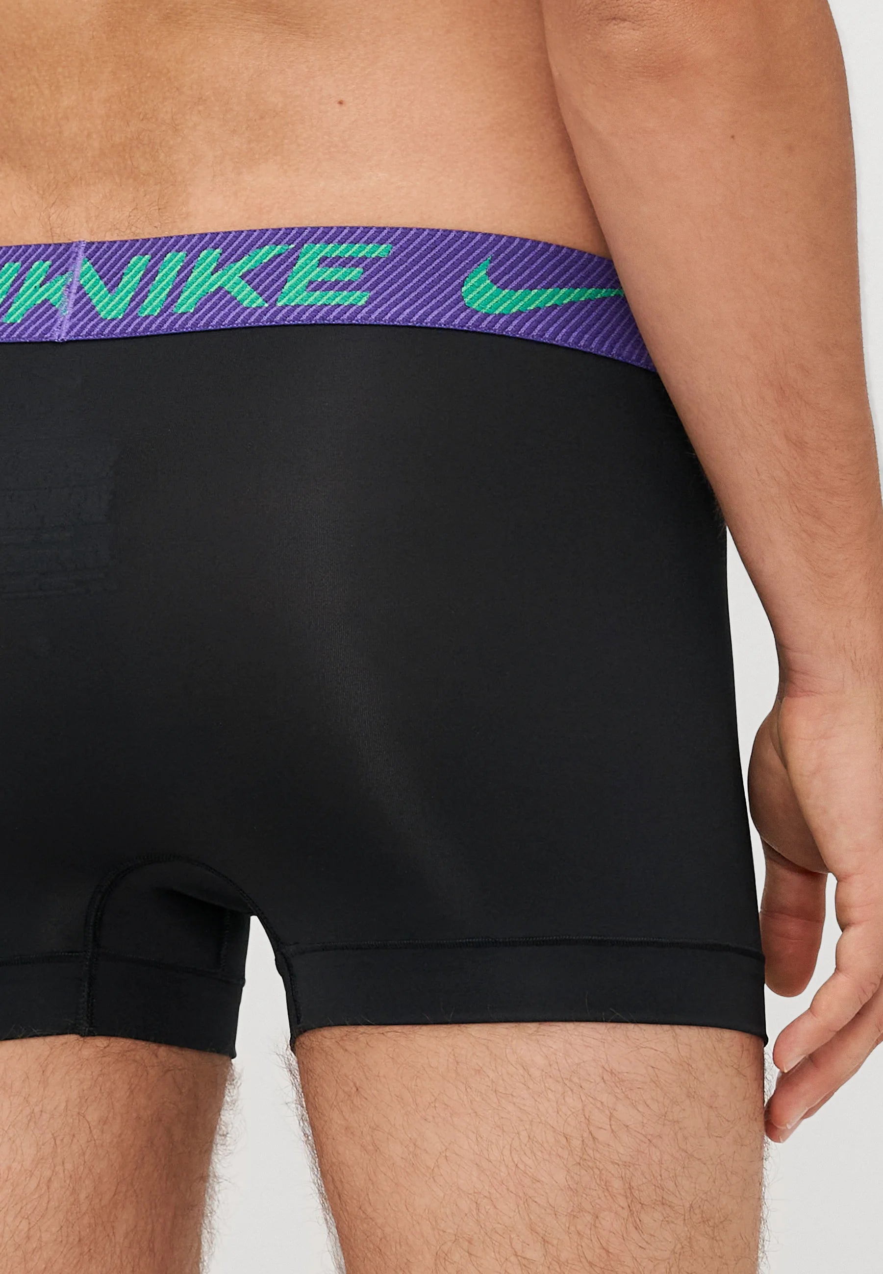 Confezione da 3 bauli intimi Nike: nero, verde shock, viola selvaggio
