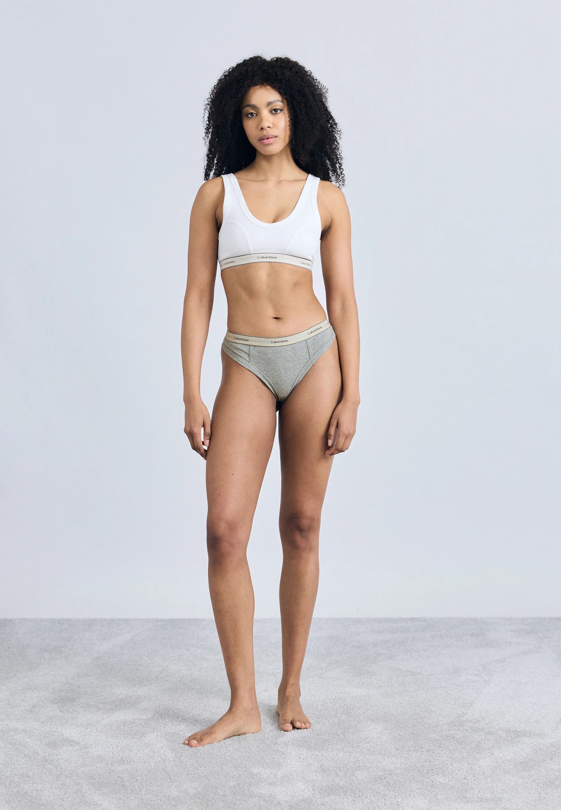 String en coton Calvin Klein Heritage – Gris chiné
