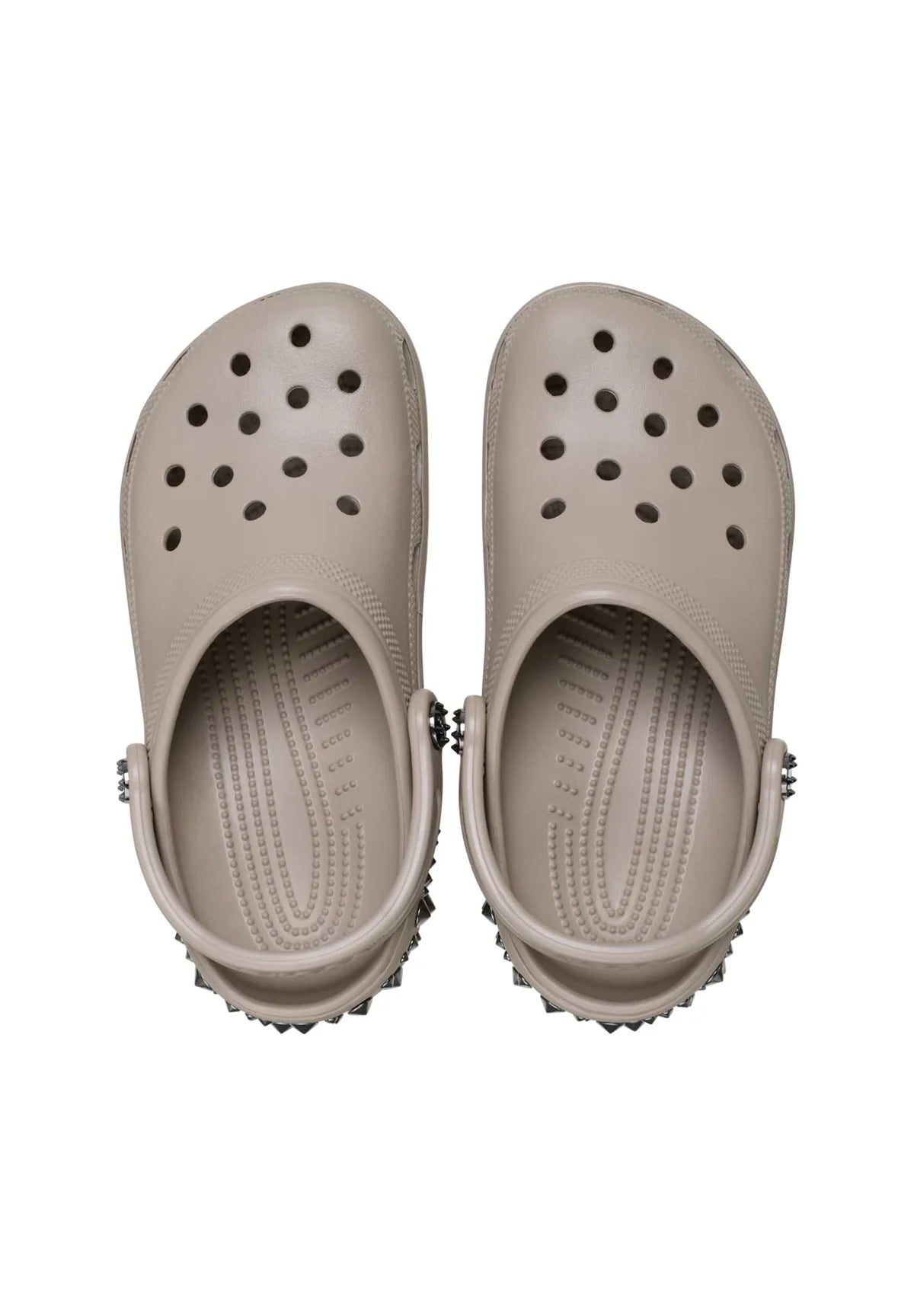 Sabots cloutés Crocs – Taupe