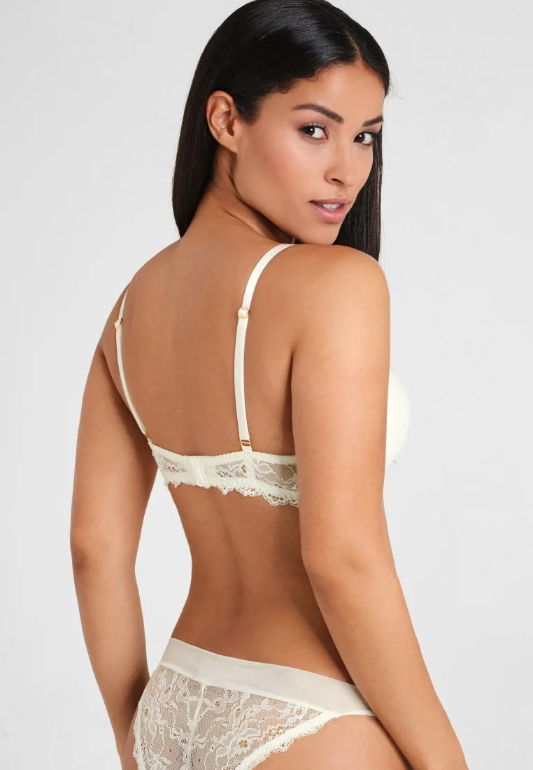 LASCANA Nina Spitzen-Bügel-BH – Creme