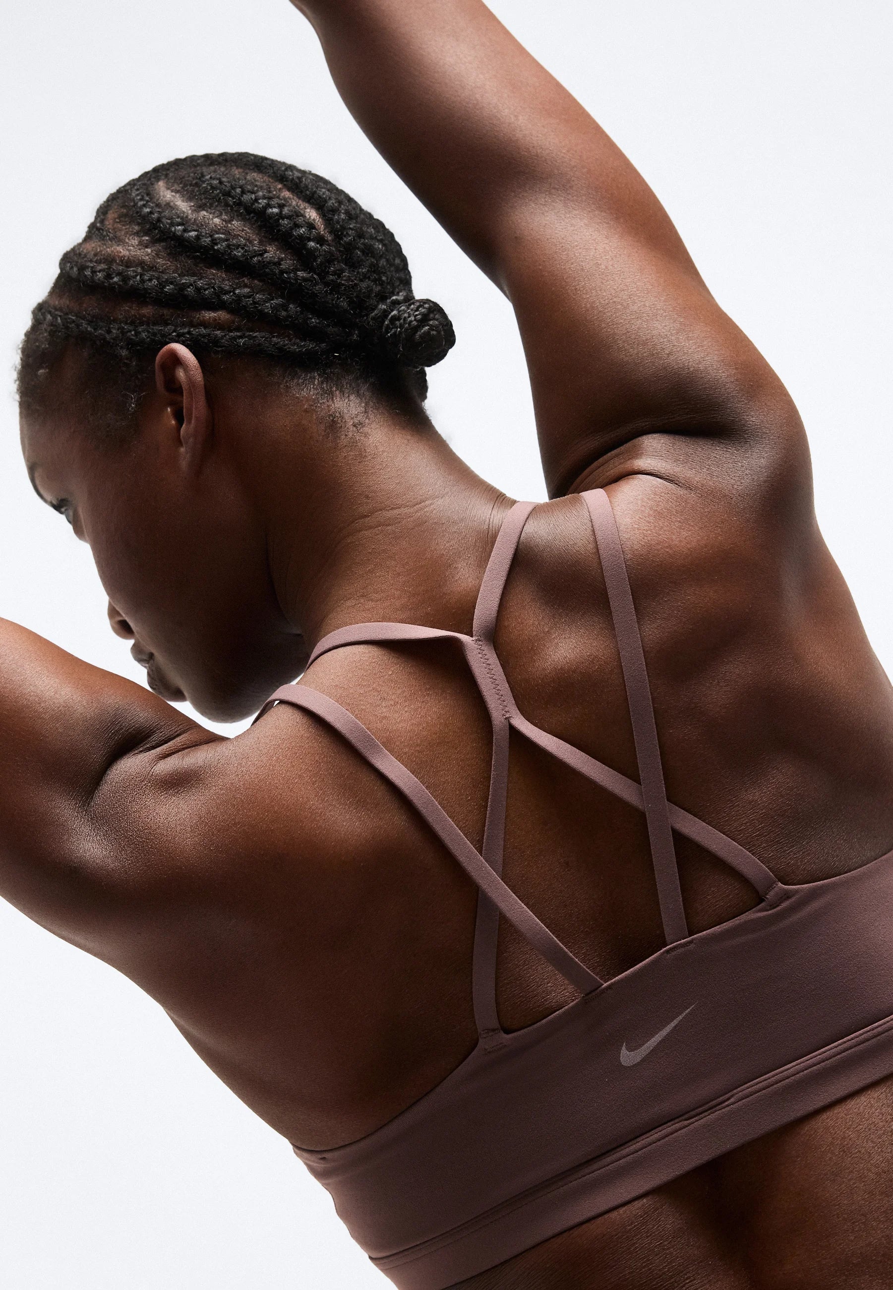 Nike Performance Zenvy Strappy Light Support Soutien-gorge – Tatouage, Blanc