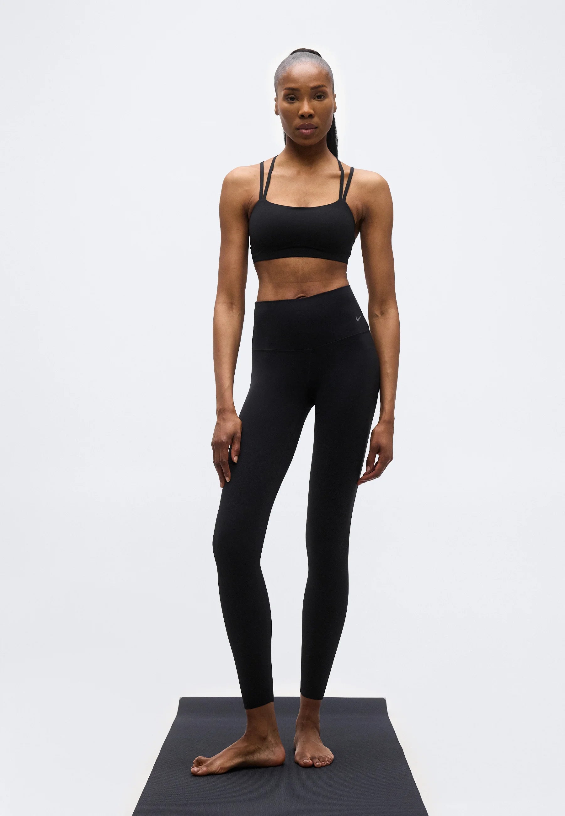 Soutien-gorge Nike Performance Zenvy Strappy Light Support - Noir, Gris froid
